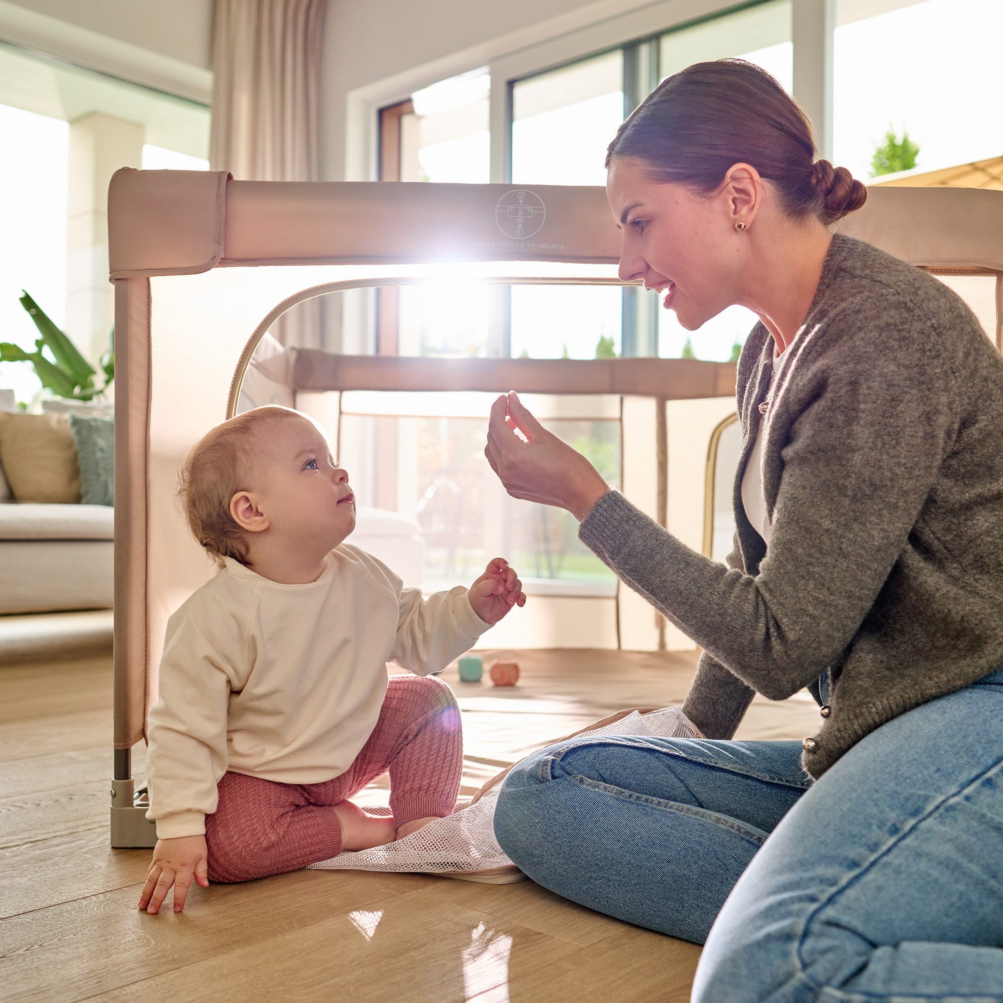 lionelo Laufgitter FLORENCE EASY FOLD (Set: Laufgitter + Tragetasche), Easy Fold/150x180 cm/Netz/2 Eingänge/Tasche/klappbar