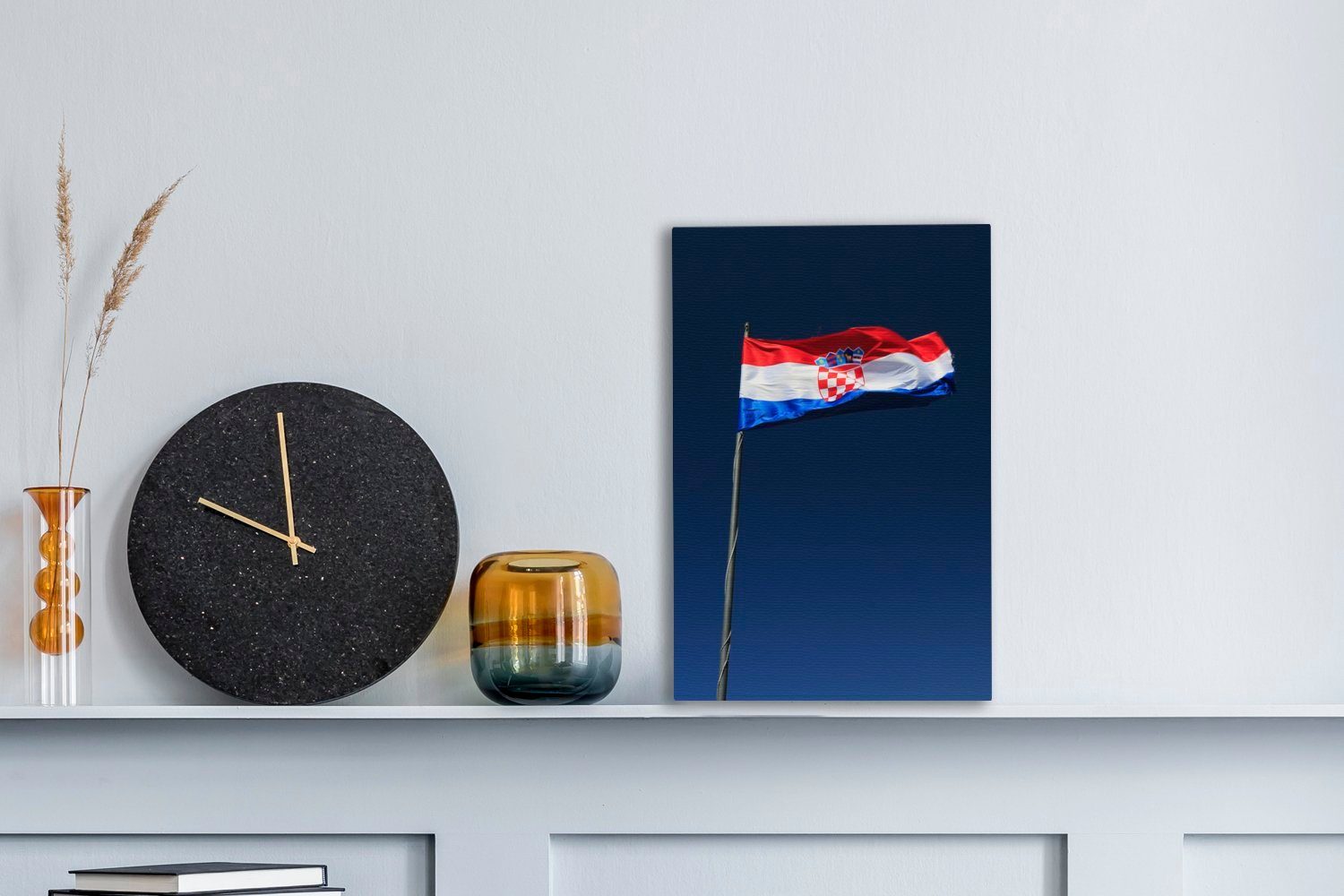 OneMillionCanvasses® Leinwandbild Die kroatische Nationalflagge, bespannt inkl. 20x30 Leinwandbild cm St), Zackenaufhänger, (1 fertig Gemälde