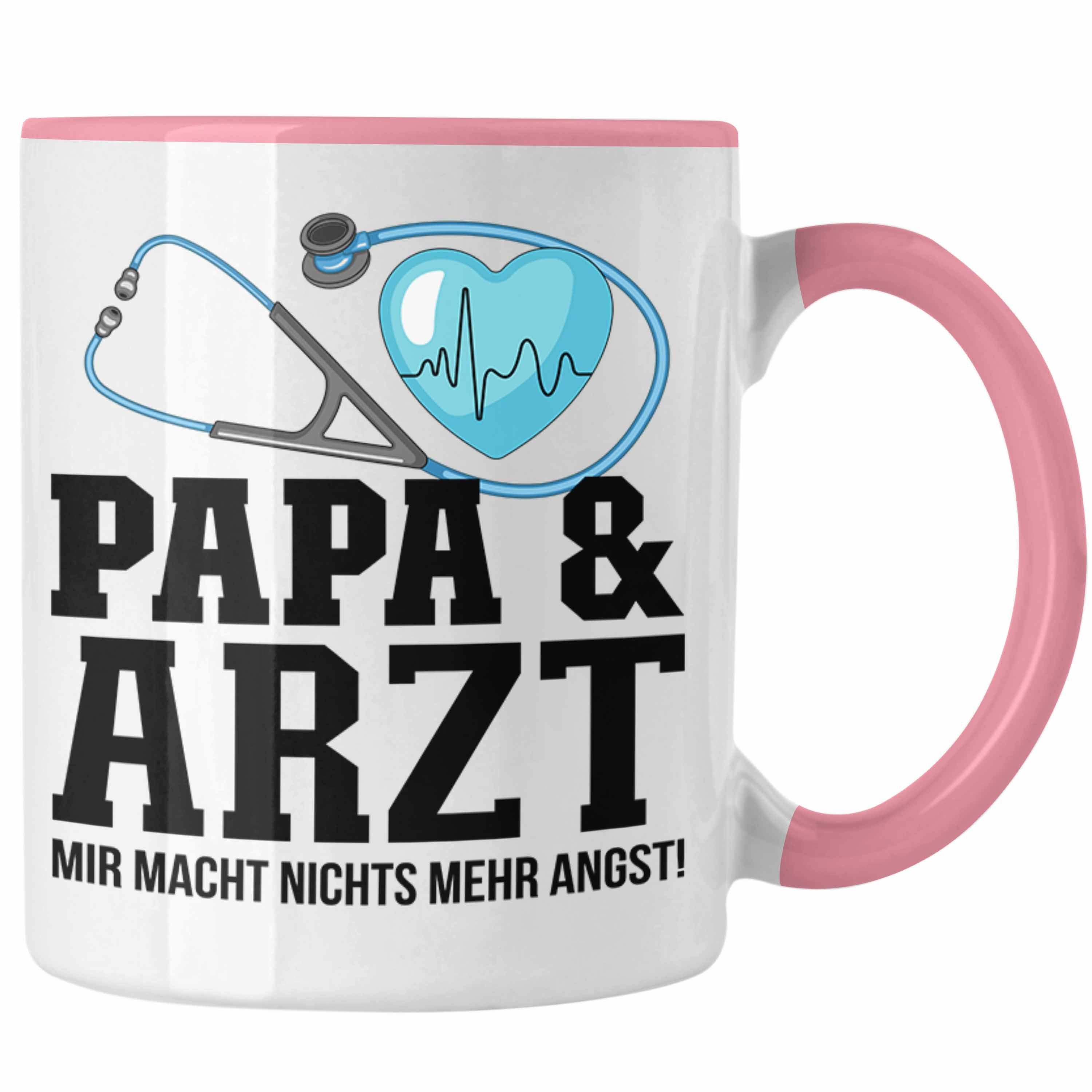 Trendation Tasse Trendation - Papa und Arzt Tasse Geschenkidee Vater für Ärzte Geburtst Rosa