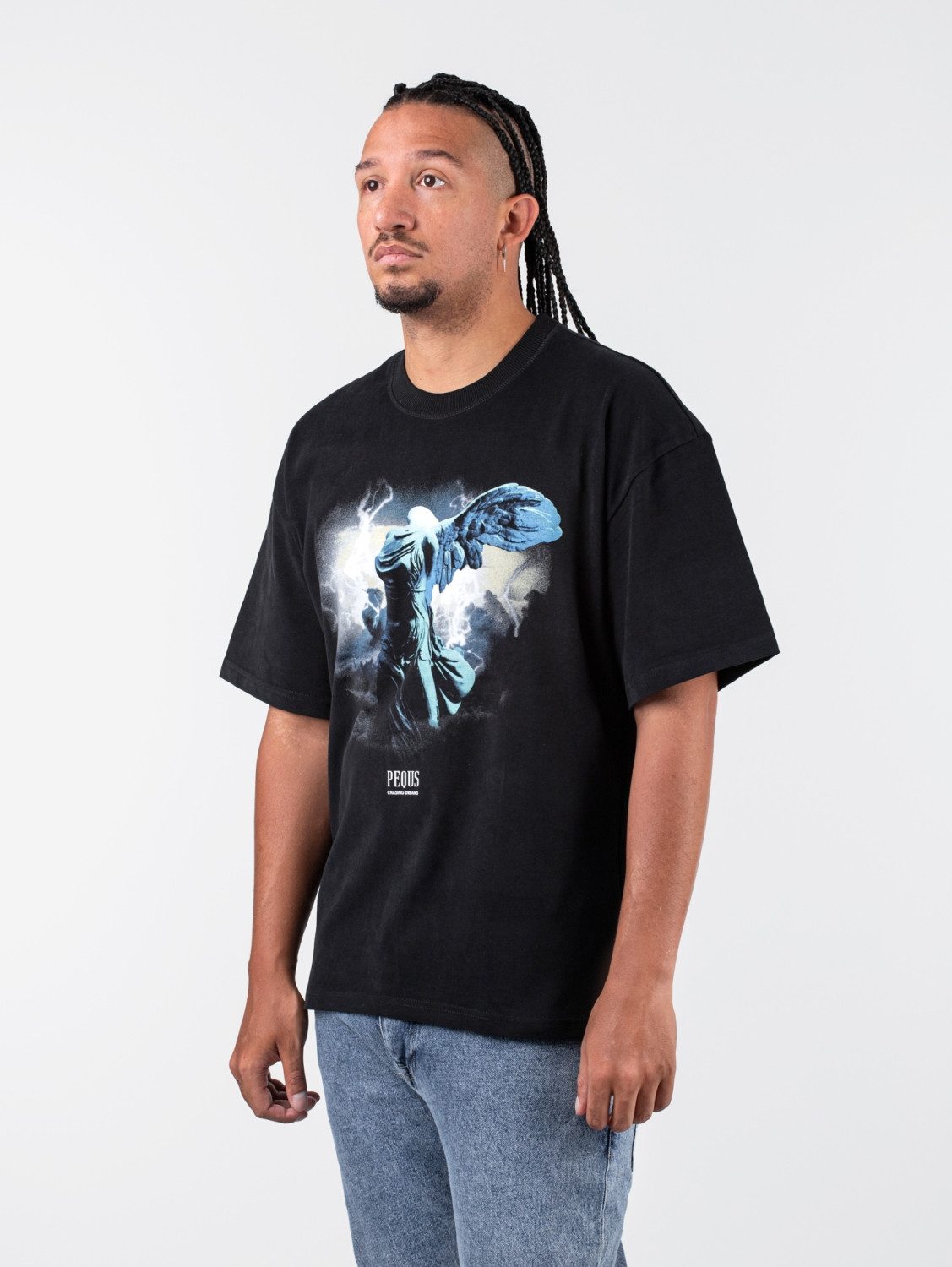 PEQUS T-Shirt Pequs Chasing Dreams Graphic Tee