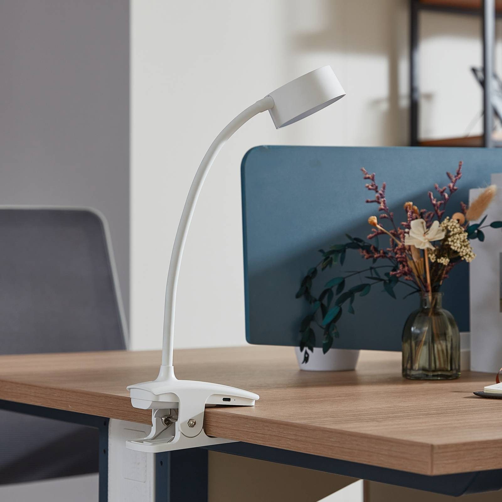 Lindby Klemmleuchte Maori, LED, Metall, Weiß Farbwechsel warmweiß / tageslicht IP20, 1 x 2 W LED, Farbwechsel warmweiß / tageslicht