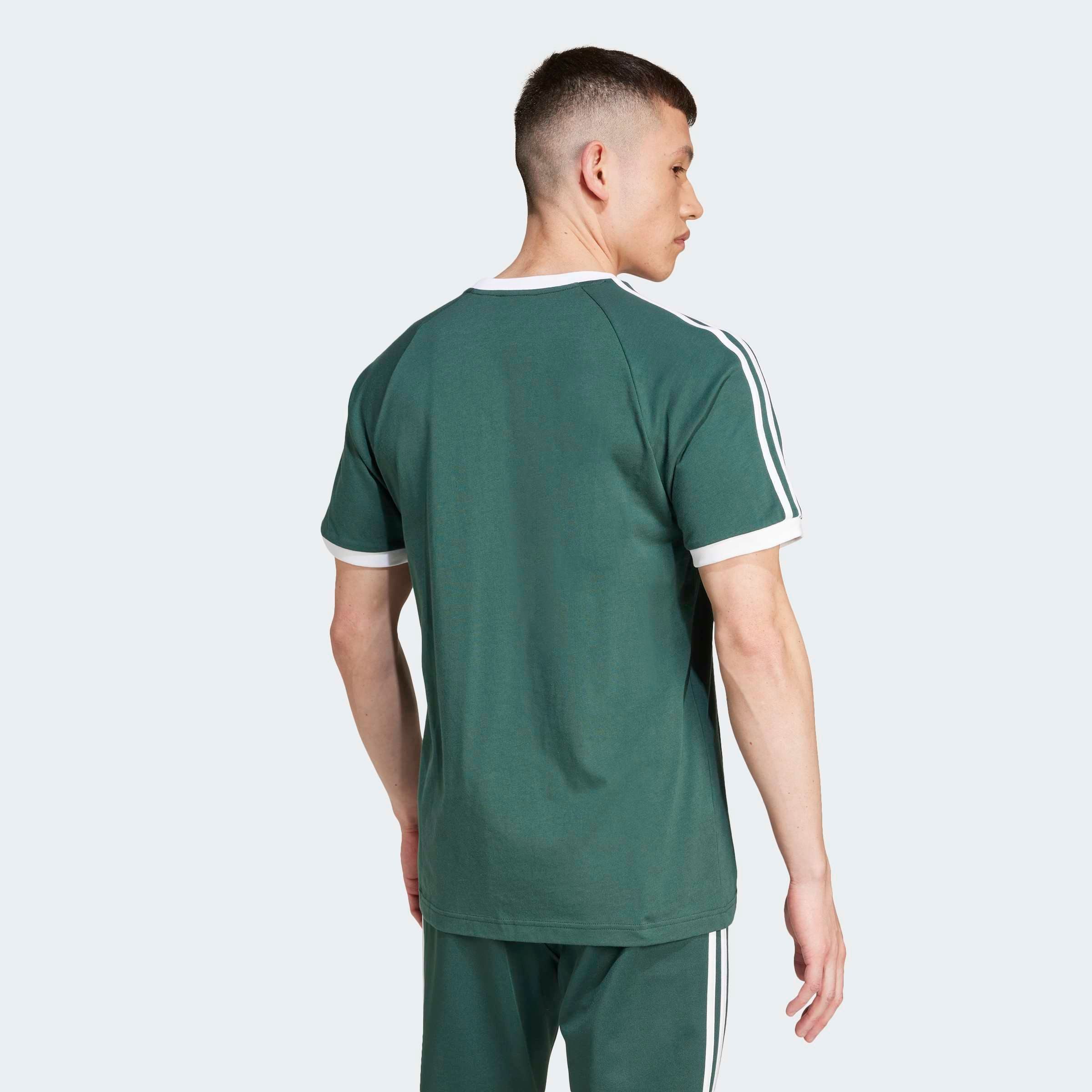 adidas Originals ADICOLOR CLASSICS 3-STREIFEN schmale Passform, Kurzarm, mit kontrastierendem Saum, aus Baumwolle
