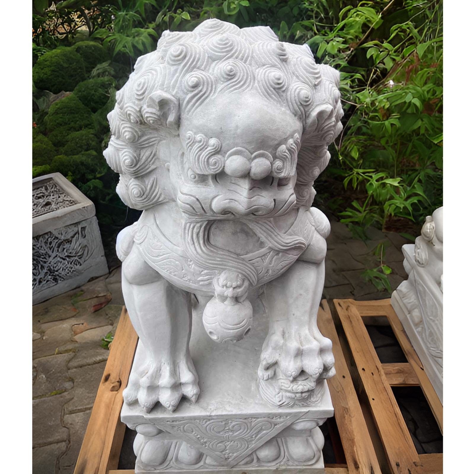 Asien LifeStyle Gartenfigur Wächterlöwen Marmorstein Garten 115cm Steinlöwen China Tempellöwen