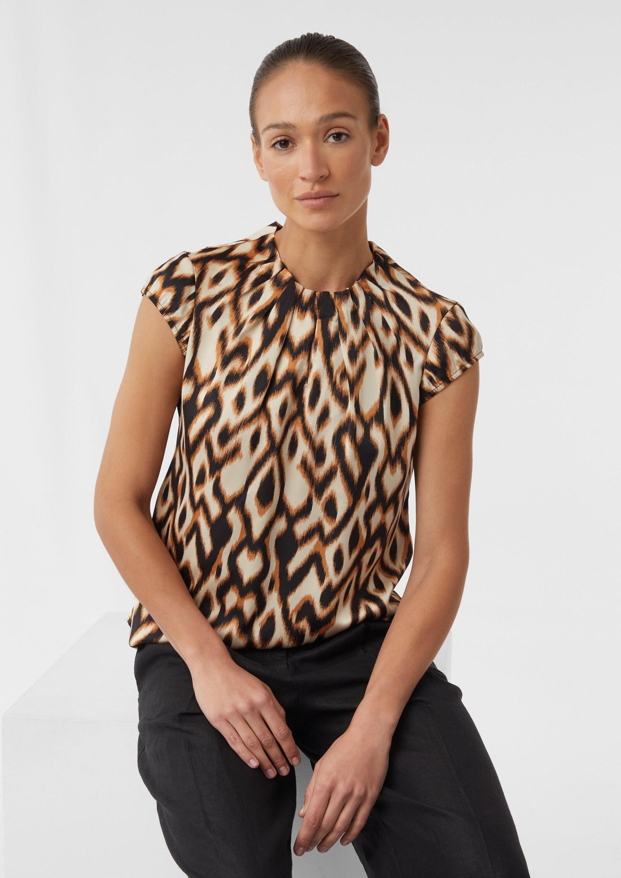 comma Kurzarmbluse Bluse Gemusterte Satin-Bluse mit Raffung günstig online kaufen