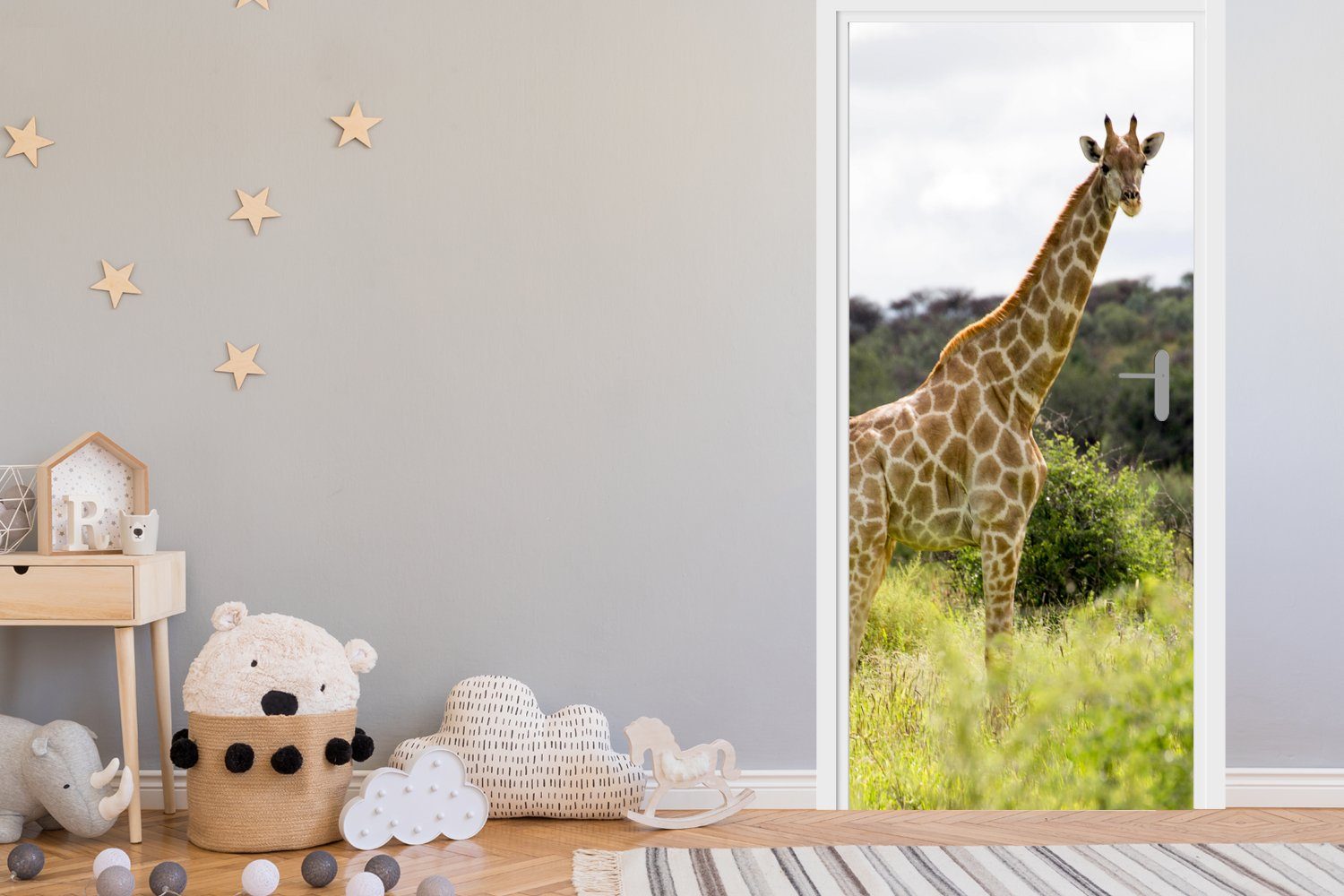 Tür, Tier, cm Türtapete bedruckt, 75x205 Fototapete für MuchoWow Giraffe Türaufkleber, - - St), (1 Pflanzen Matt,