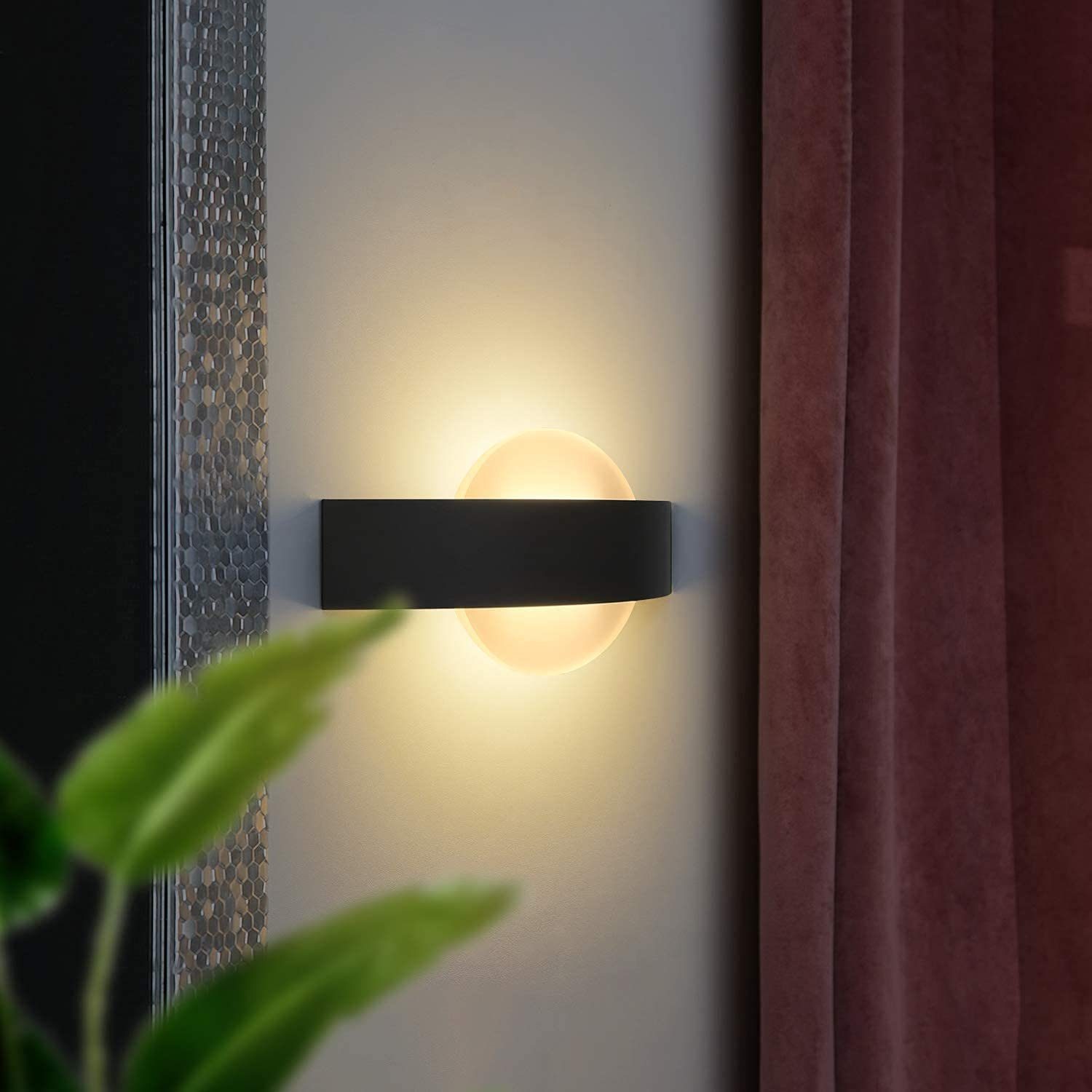Applique murale led moderne en acrylique noir et blanc_voghion.com