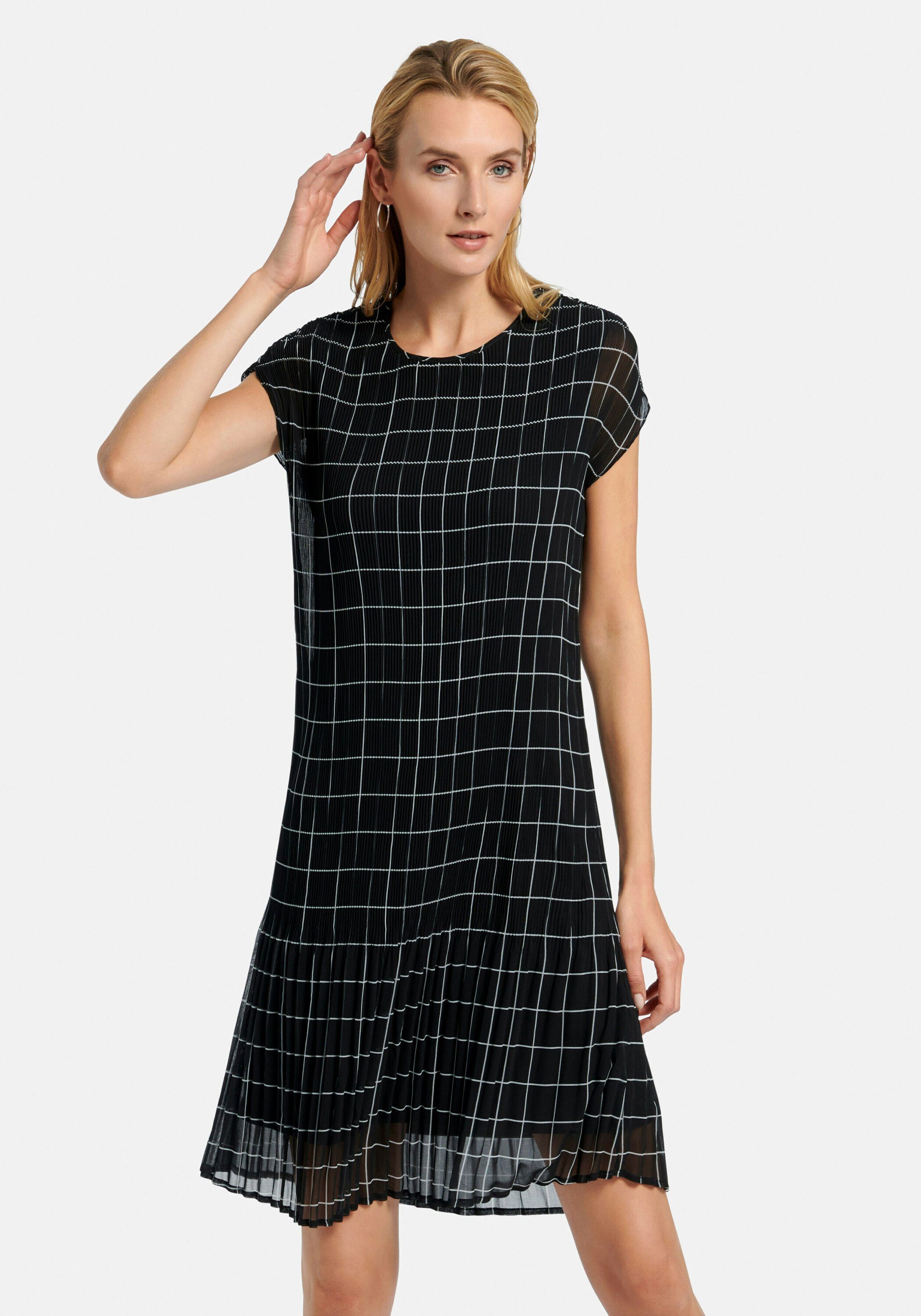 Uta Raasch Abendkleid Sleeveless dress with check pattern .