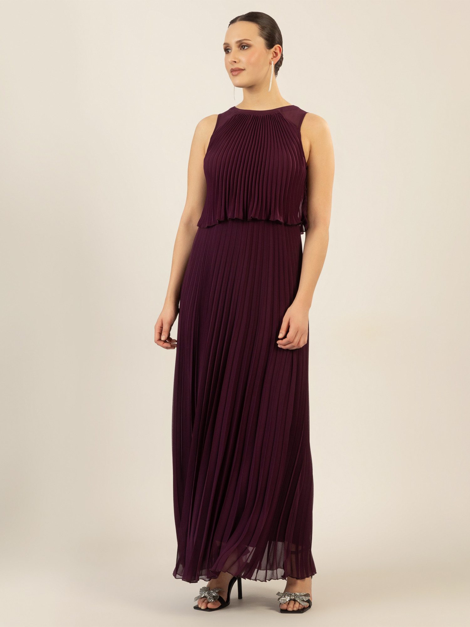 Apart Abendkleid mit lose fallendem Sonnenplissee günstig online kaufen