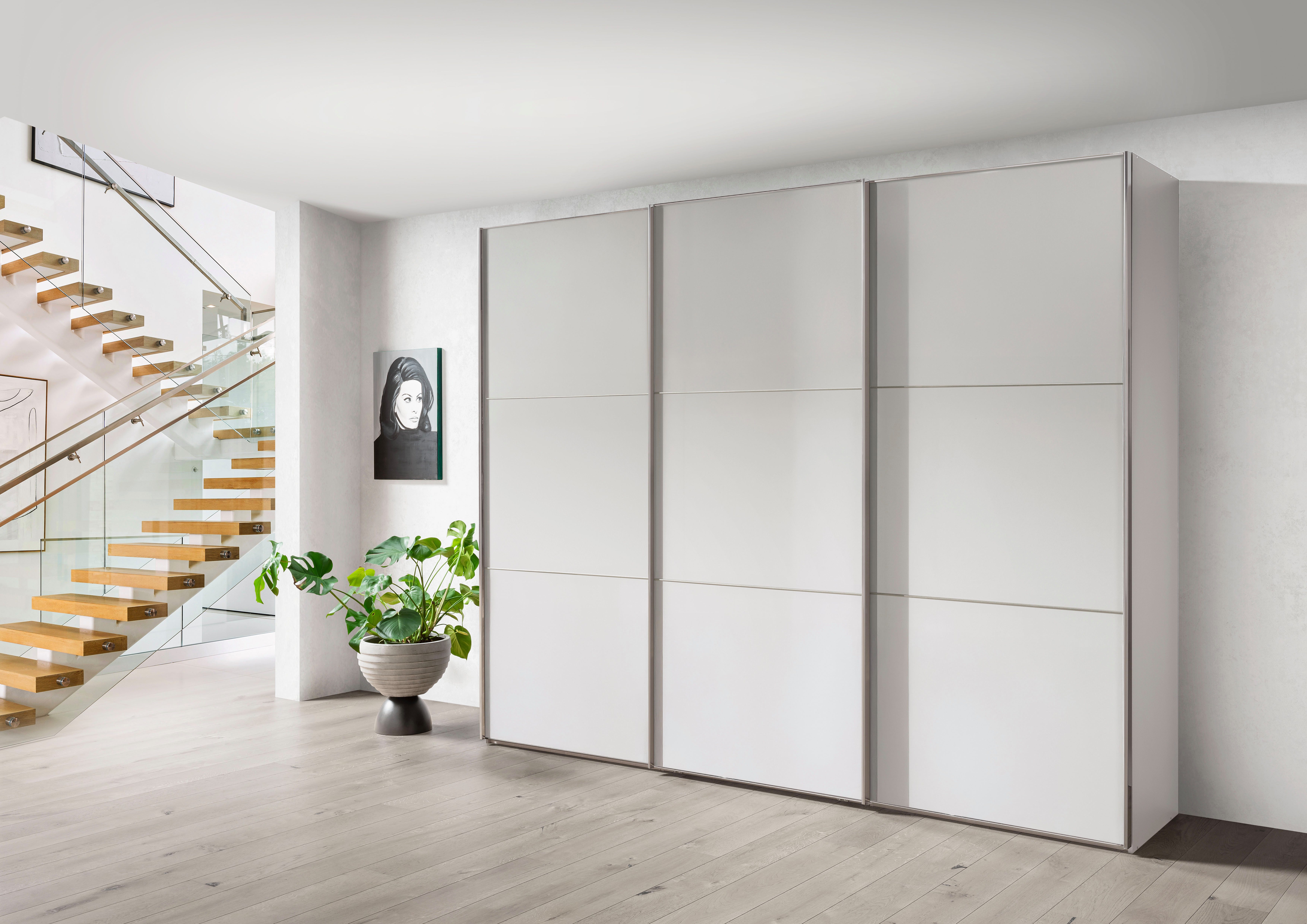 WIEMANN Schwebetürenschrank Phoenix, Made in Germany, modernes Design, Highlight, Blickfang (Viele Farbkombinationen, in 4 Breiten und in 2 Höhen erhältlich) maximaler Staurraum, inkl.Einlegeböden, Wäscheböden u. Dämpfer