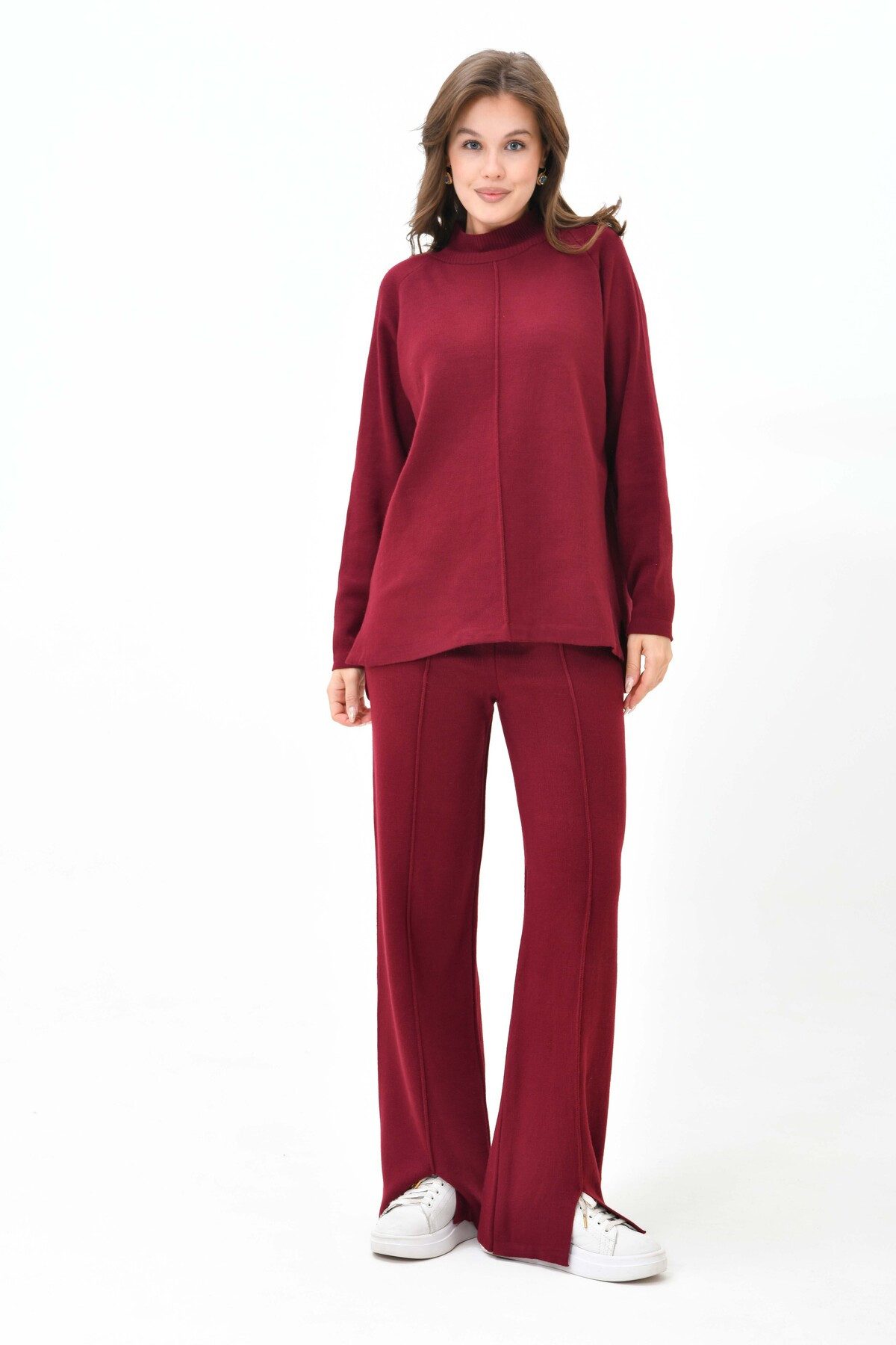 Blusentop Strickset aus hochgeschlossenem Pullover und hochgeschnittener Hose mi