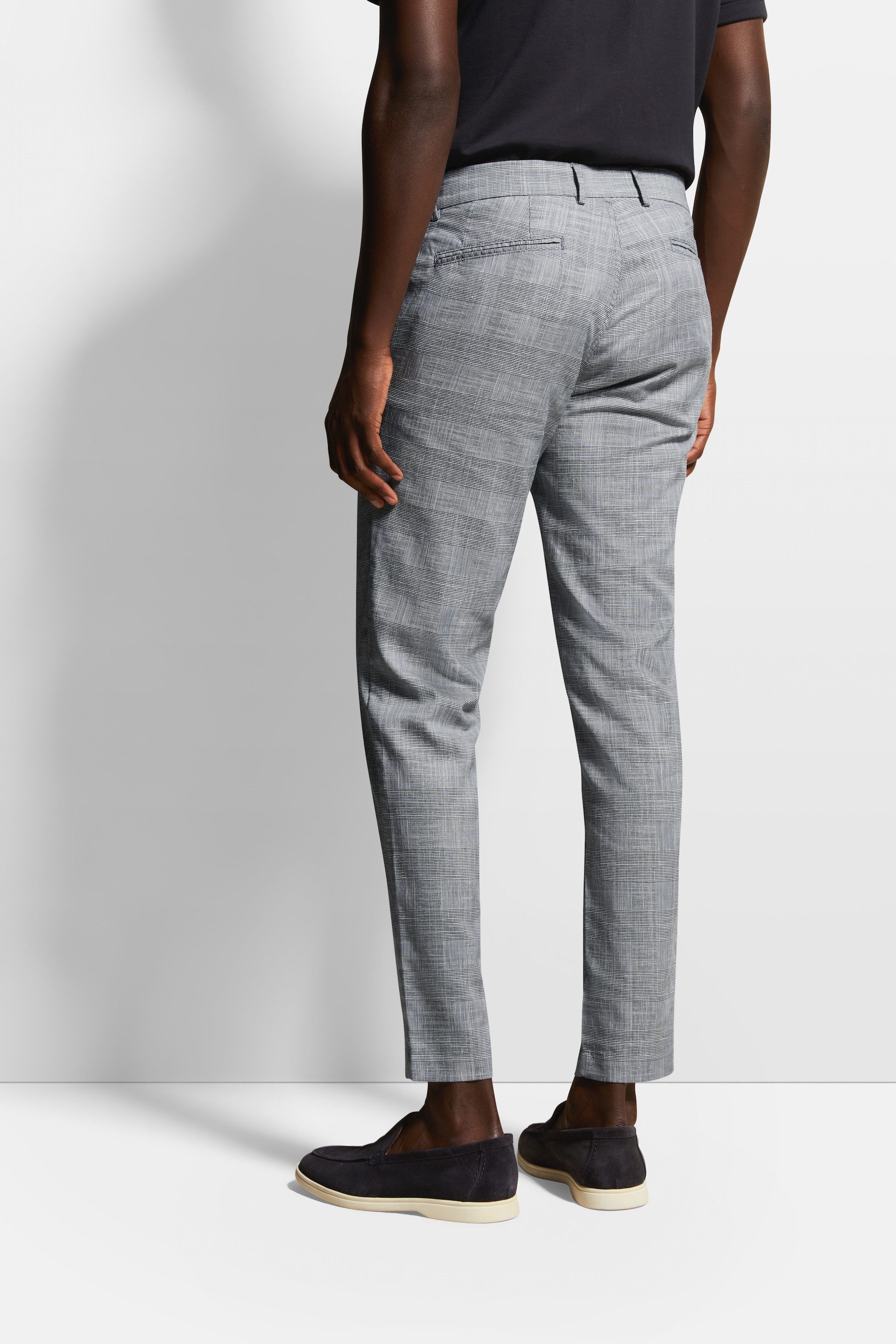 bugatti Chinohose mit Gürtelschlaufen