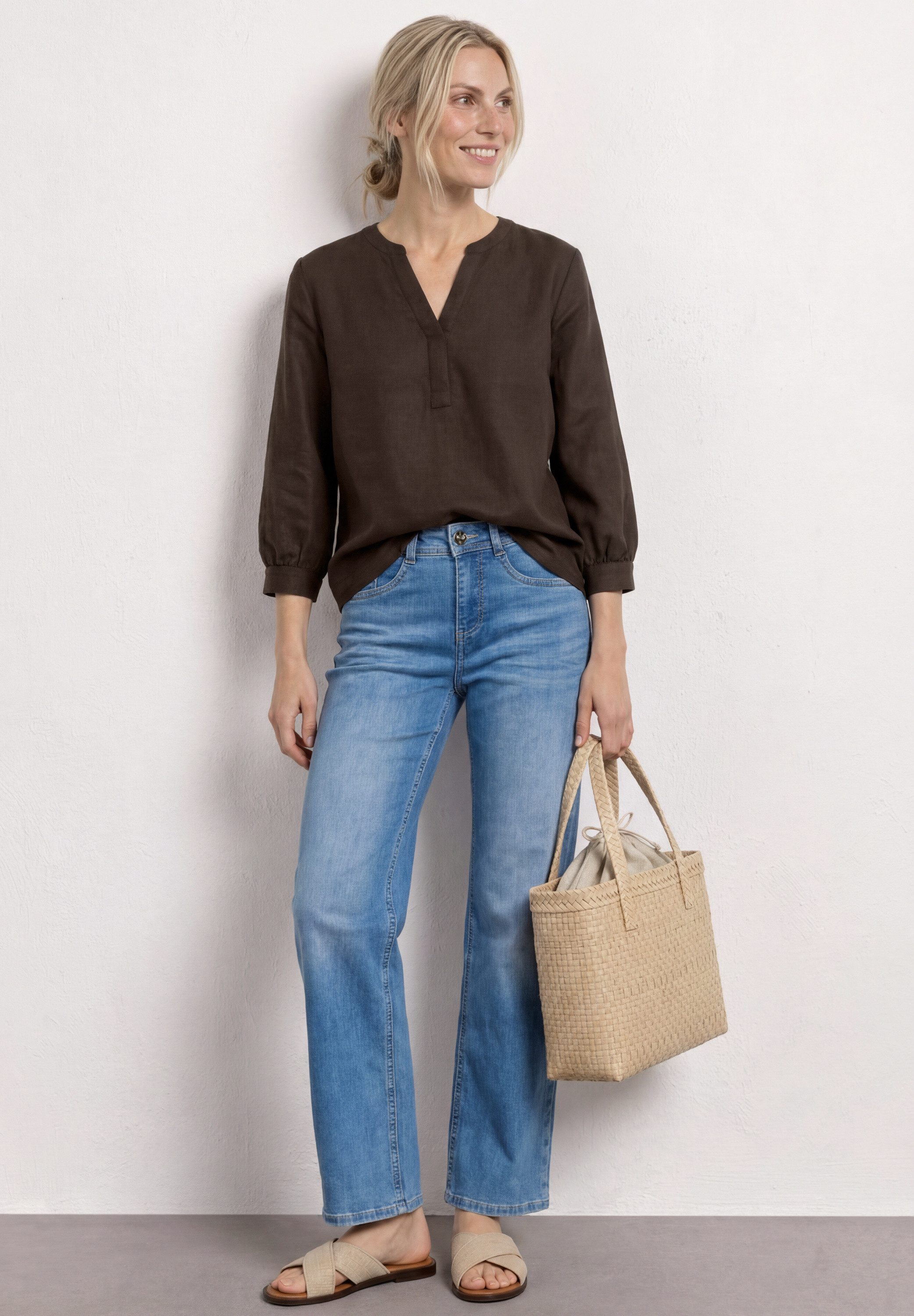 STREET ONE Shirtbluse mit geschlitztem Rundhalsausschnitt – Bild 3 von 5