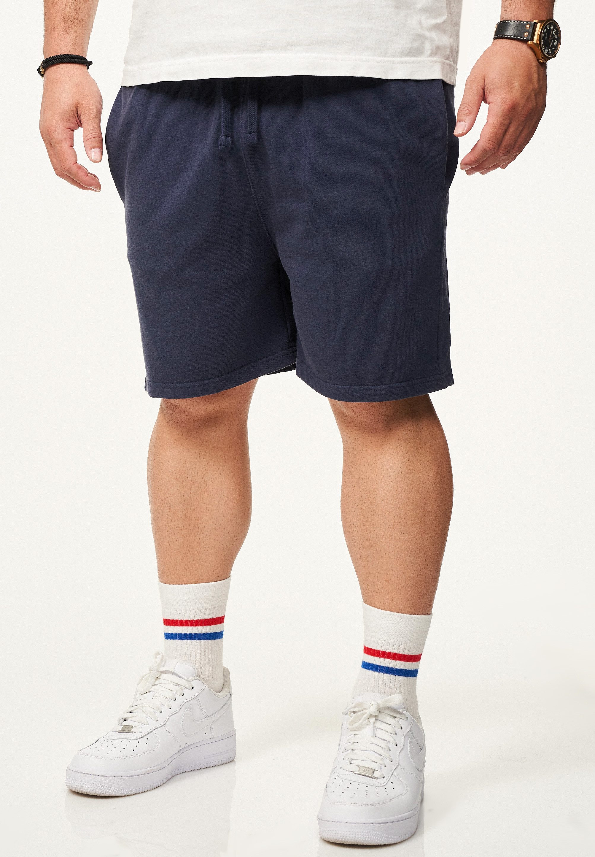 BEHYPE STUDIOS Sweatshorts im lockeren Relaxed-Fit aus 100% Baumwolle für Herren Kurze Hose Sporthose Sommershorts mit elastischem Gummibund