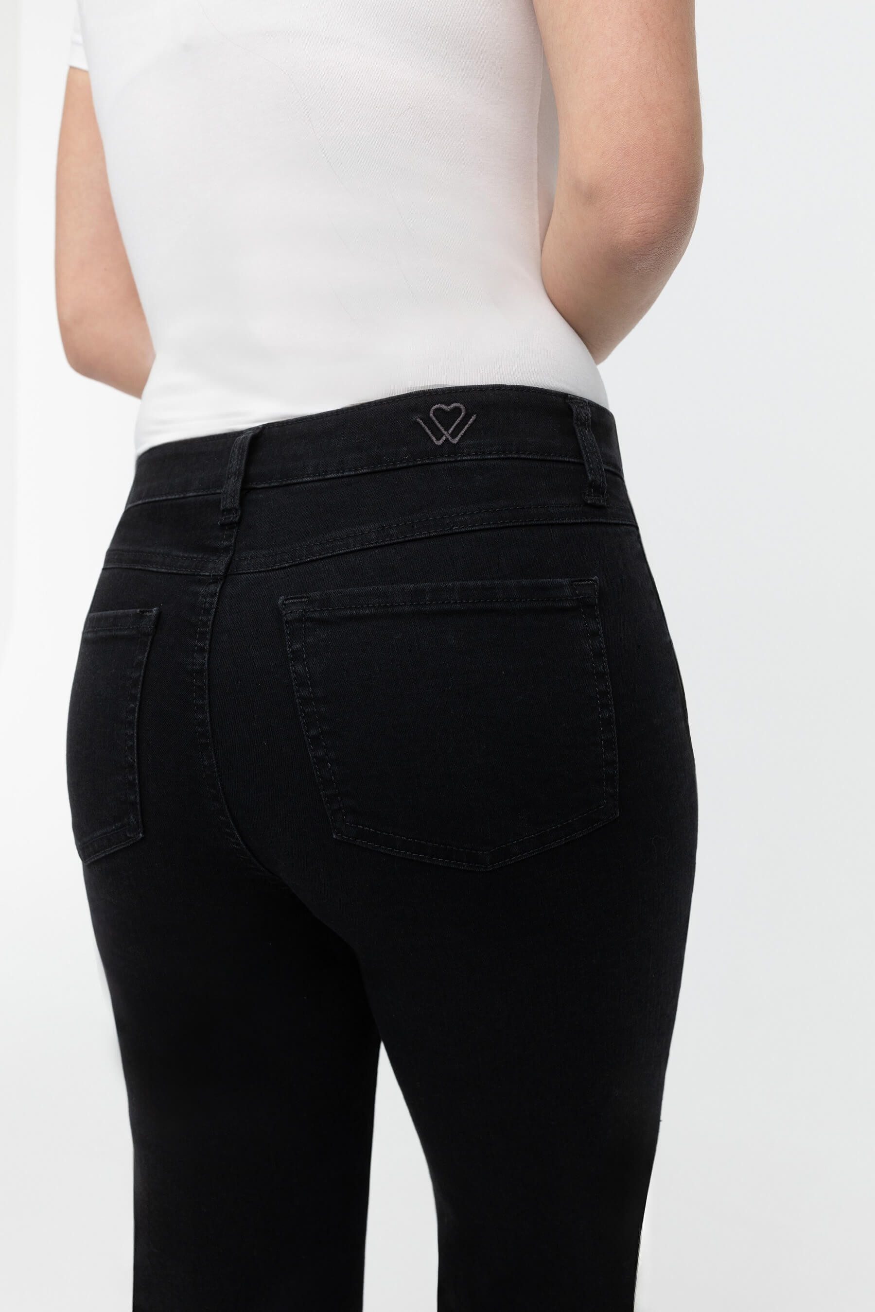 wonderjeans 5-Pocket-Jeans Relaxed Straight Cool, modern und vielseitig zu stylen
