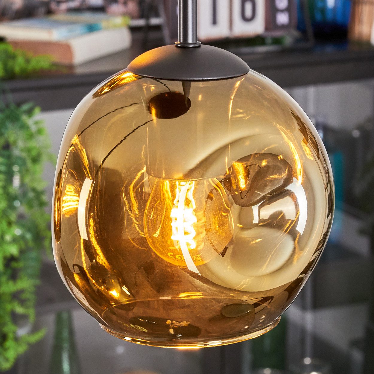 hofstein Hängeleuchte Hängelampe aus Metall/Glas in Schwarz/Goldfarben, Hängeleuchte im modernen Retro/Vintage-Design (15 cm), 4 x E27