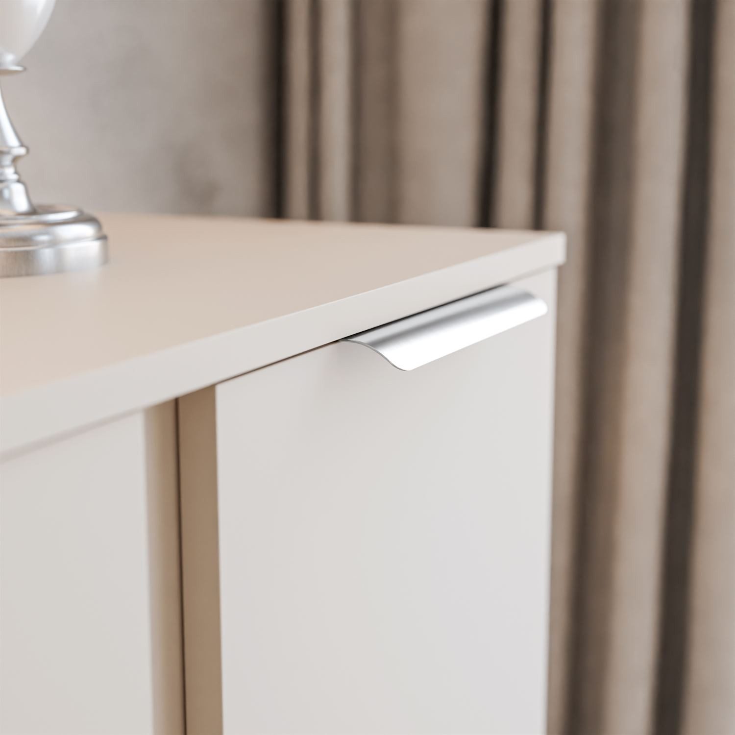 Lookway Kommode LINA KASCHMIR 1D4S mit LED Beleuchtung auf hohen Füßen, 138x90x40 cm – Bild 5 von 5