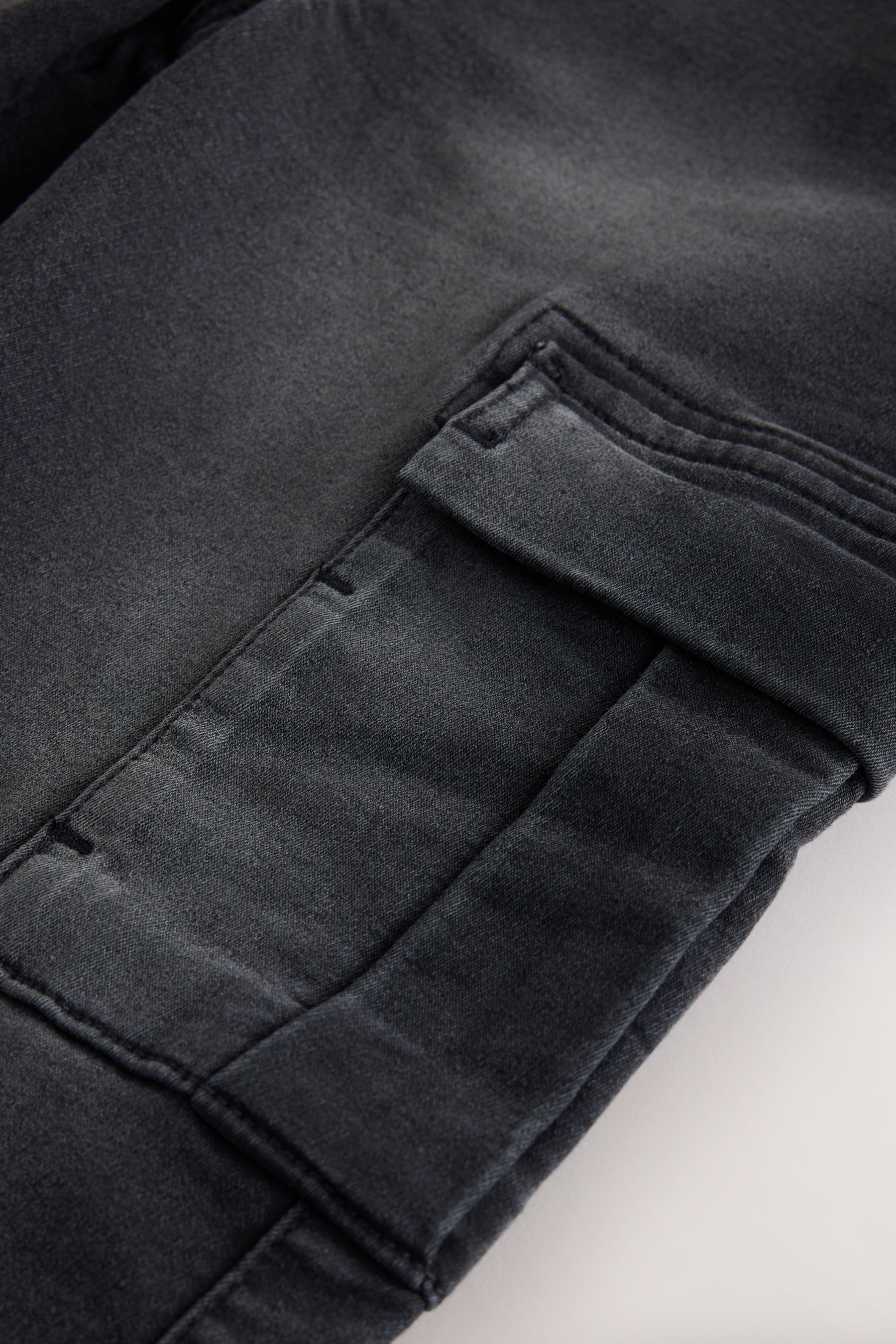 Next Loose-fit-Jeans Loose Fit Denim-Cargojeans mit Elastikbund (1-tlg) – Bild 3 von 5