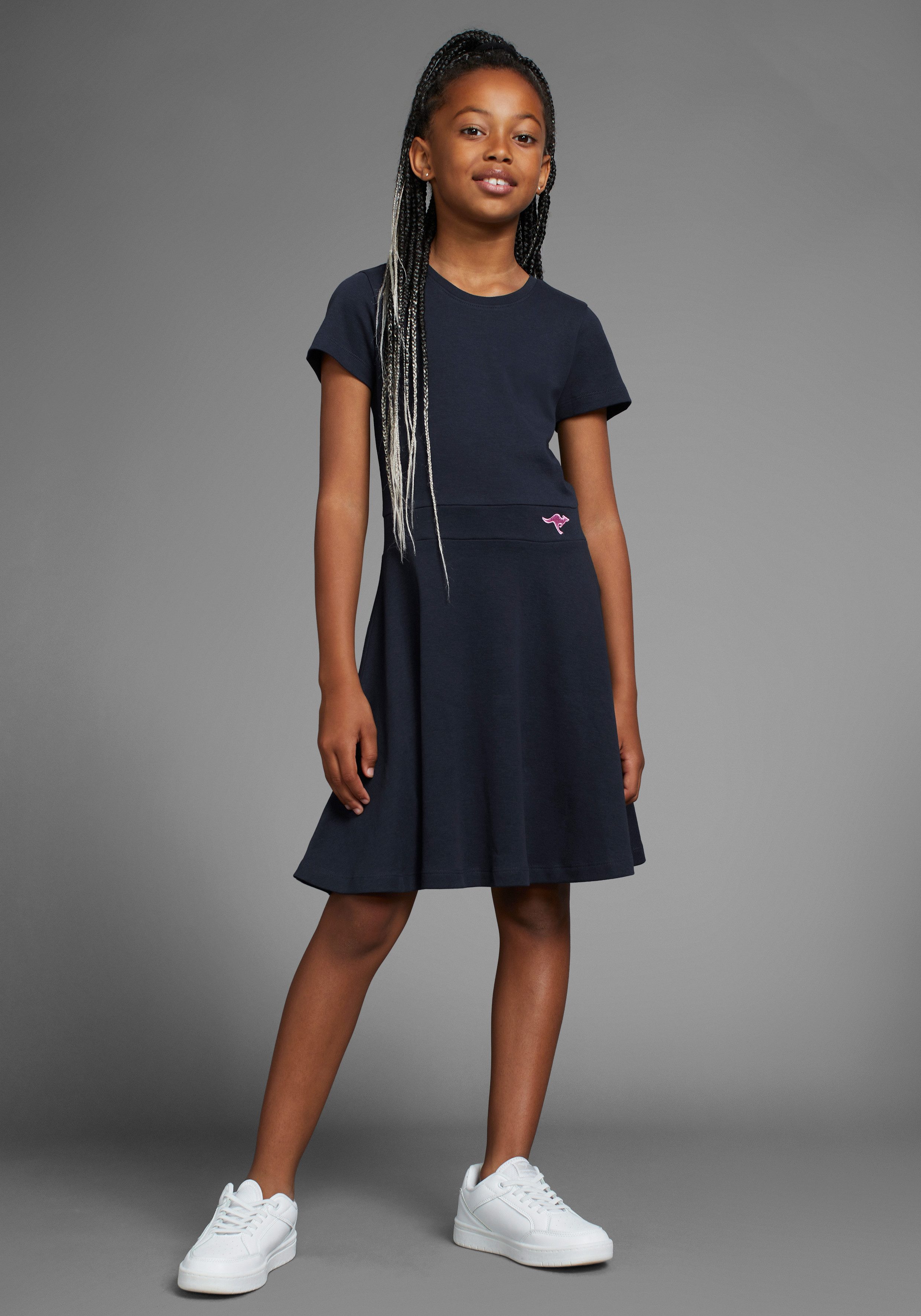 Skaterkleid mit Stickerei