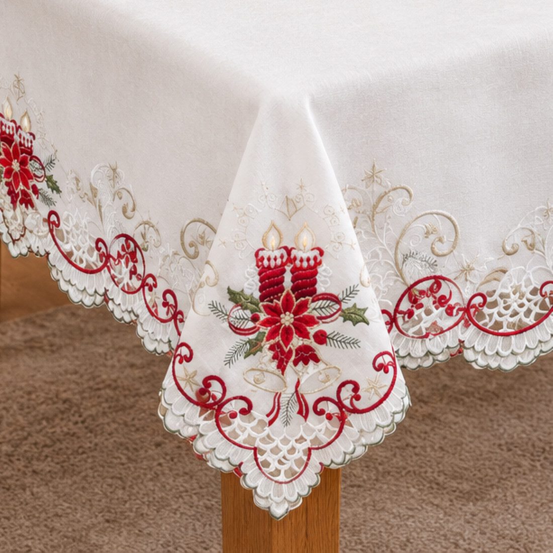 Toker Collection® Tischdecke Weihnachtstischdecke mit festlichen Stickereien (Packung, 1 Stück), mit Kerzen und Glocken – Bild 2 von 3