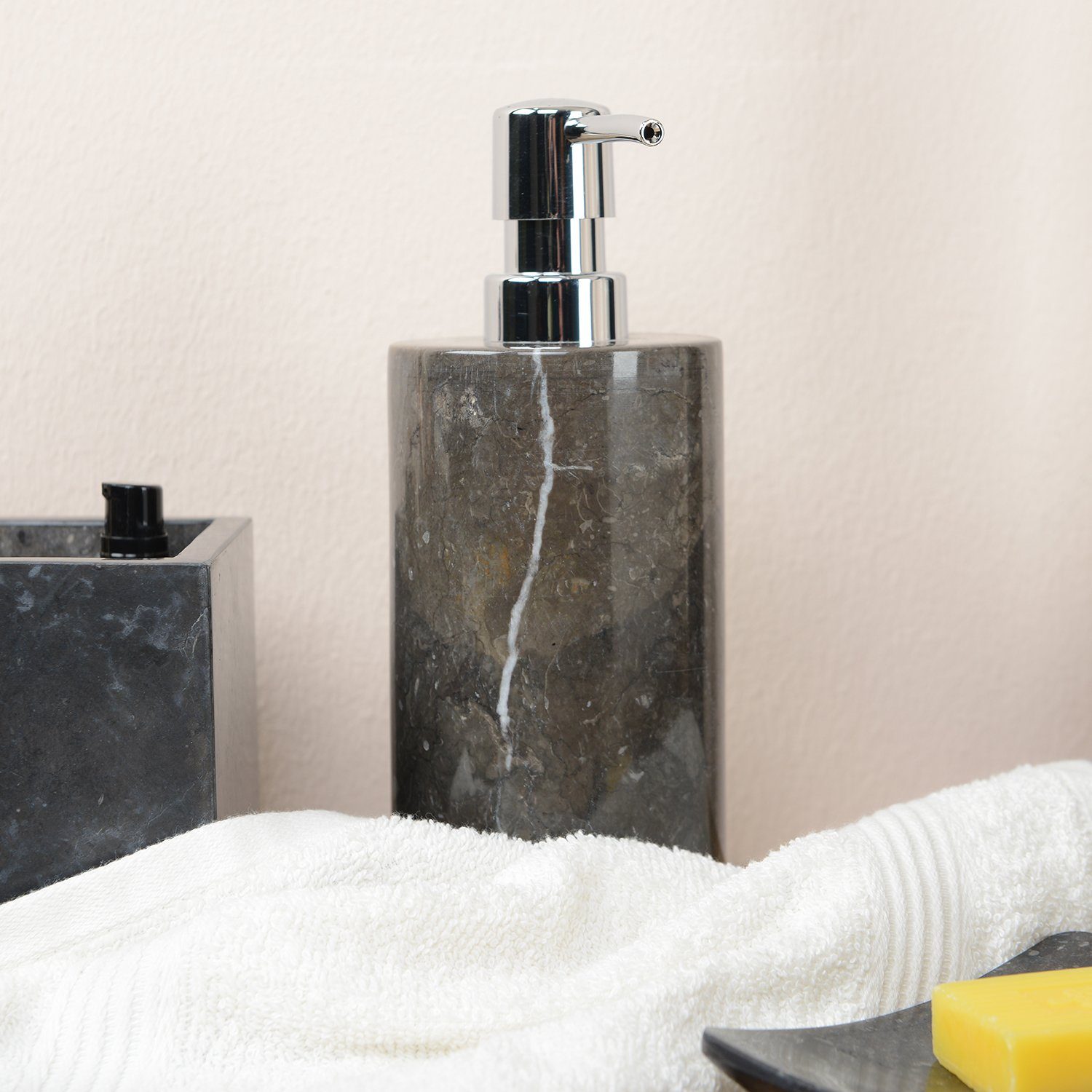 wohnfreuden Seifenspender Marmor Seifenspender schwarz, 1239 günstig online kaufen