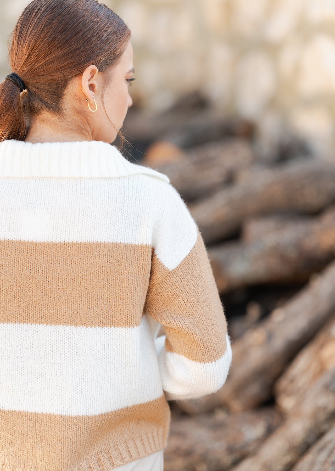 Authentic Klein Strickpullover zweifarbigen Strickpullover mit V-Ausschnitt und Kragen