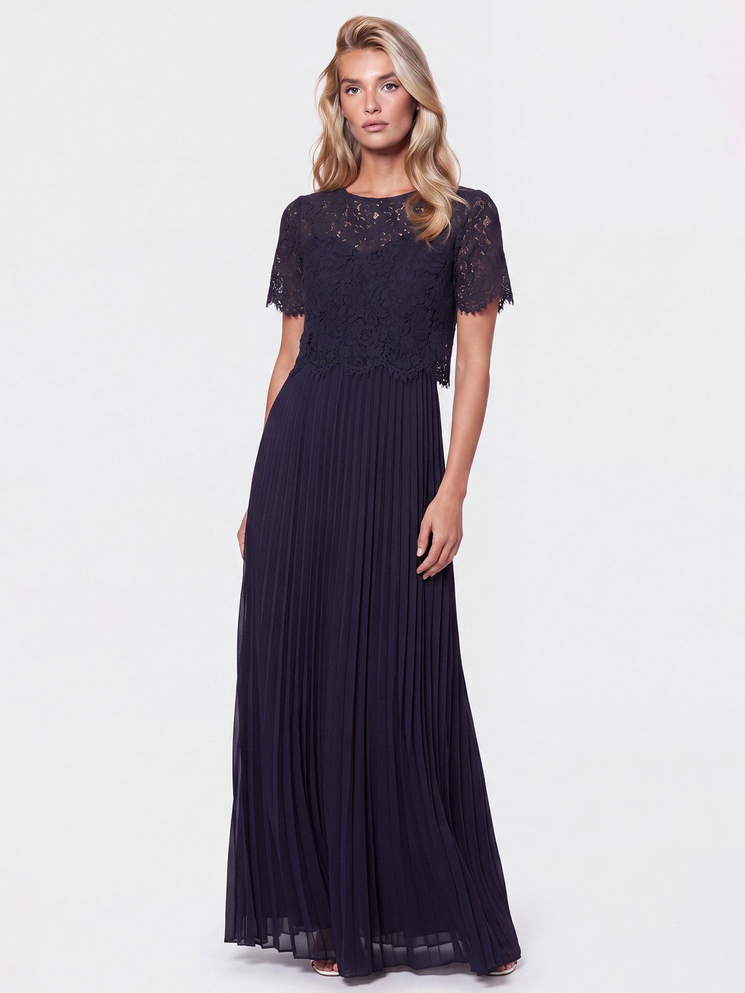 Apart Abendkleid mit Spitzenoberteil und Plisseerock