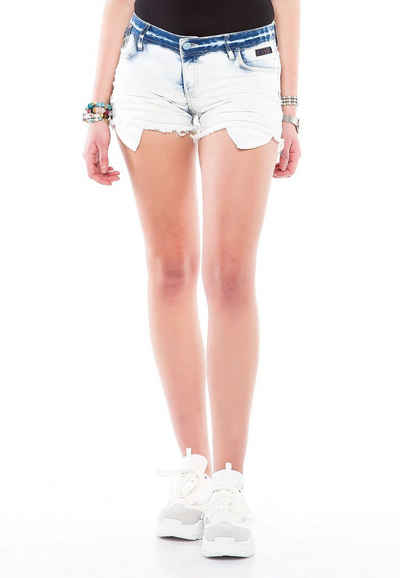 Cipo & Baxx Shorts mit süßer Glitzer-Tasche