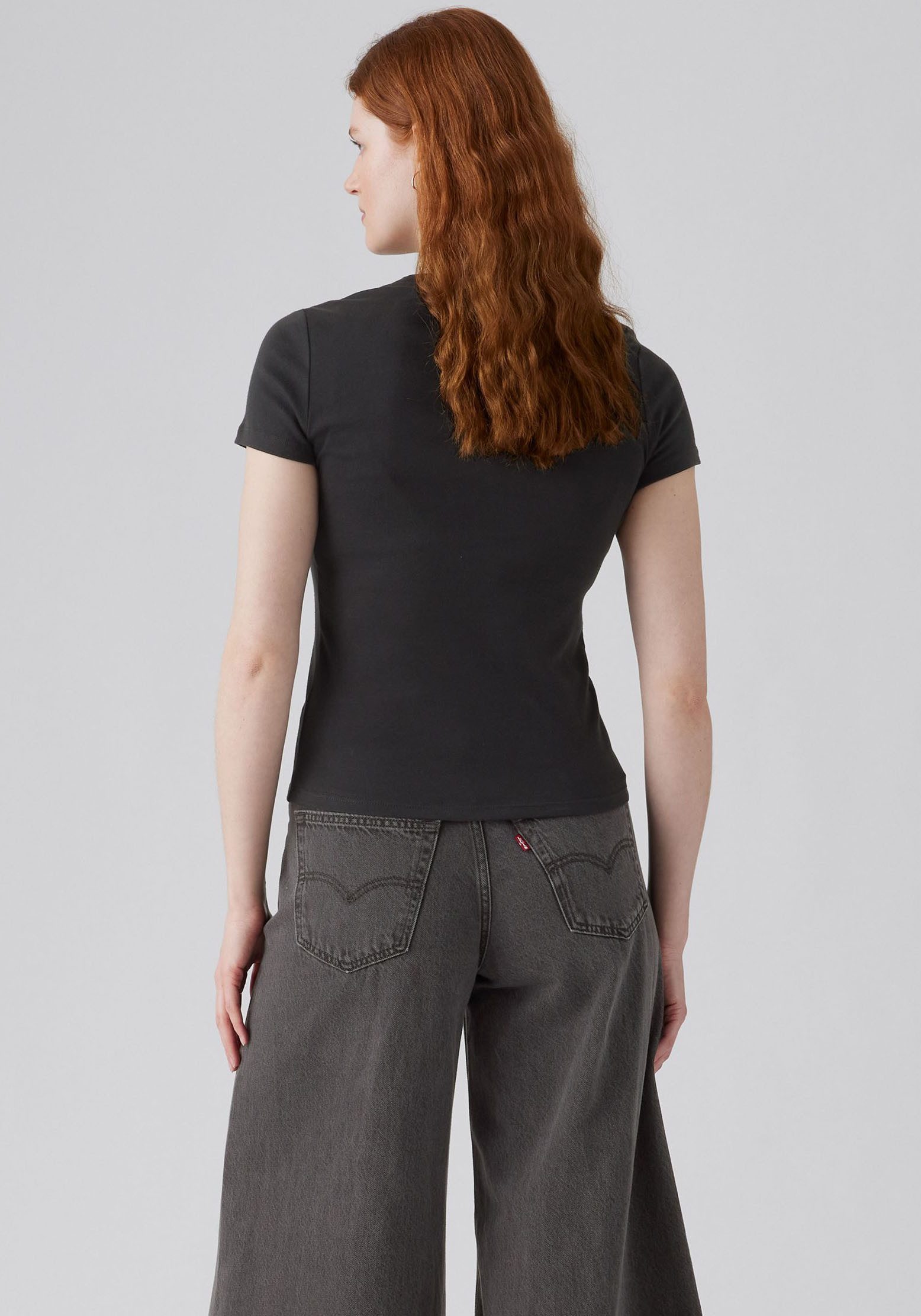 Levi's® T-Shirt Mini-Logo (Packung, 2-tlg) mit kleiner Markenlogo-Stickerei auf der Brust