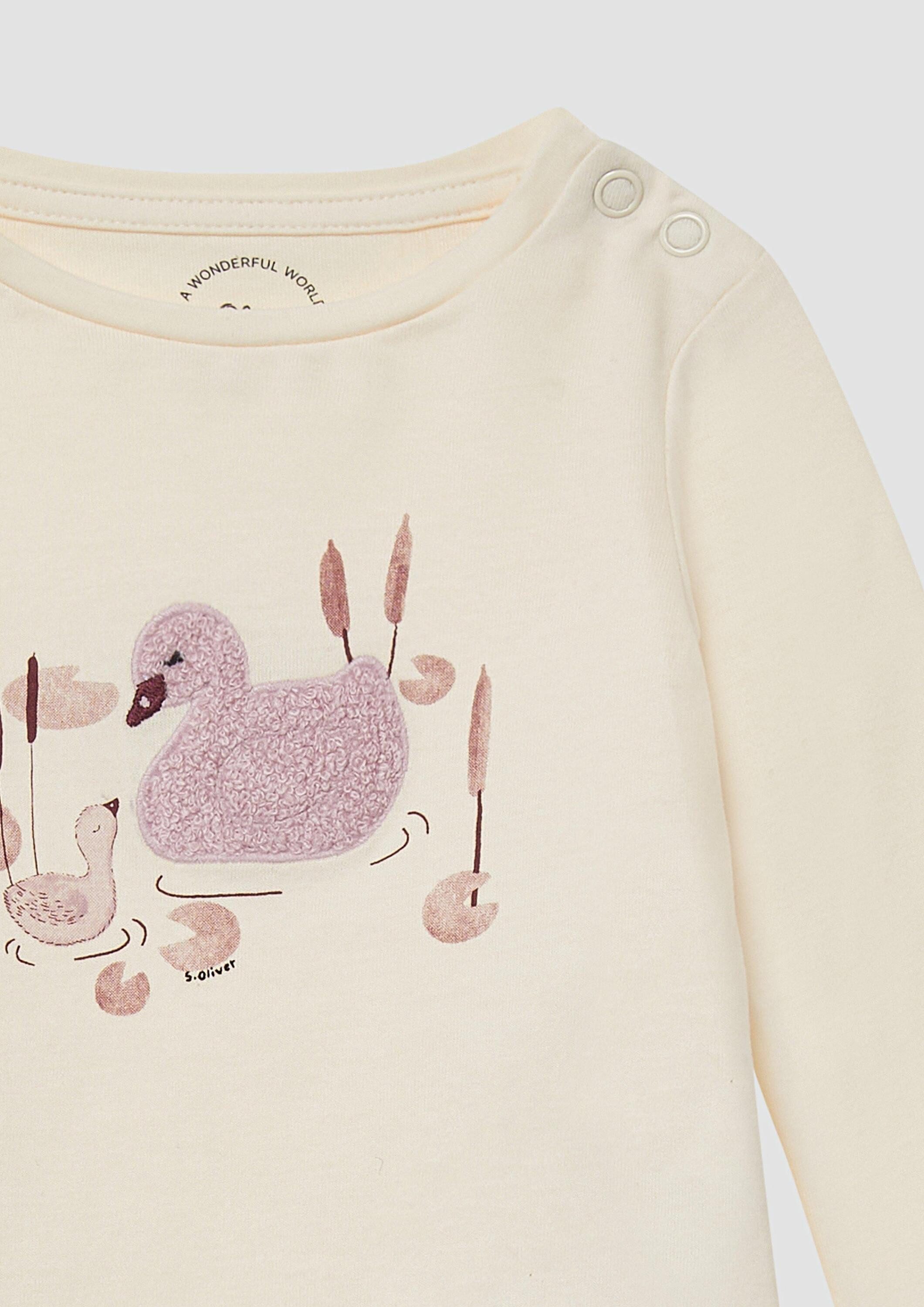 s.Oliver Langarmshirt T-Shirt Ausgestelltes Langarmshirt mit Print und Applikation