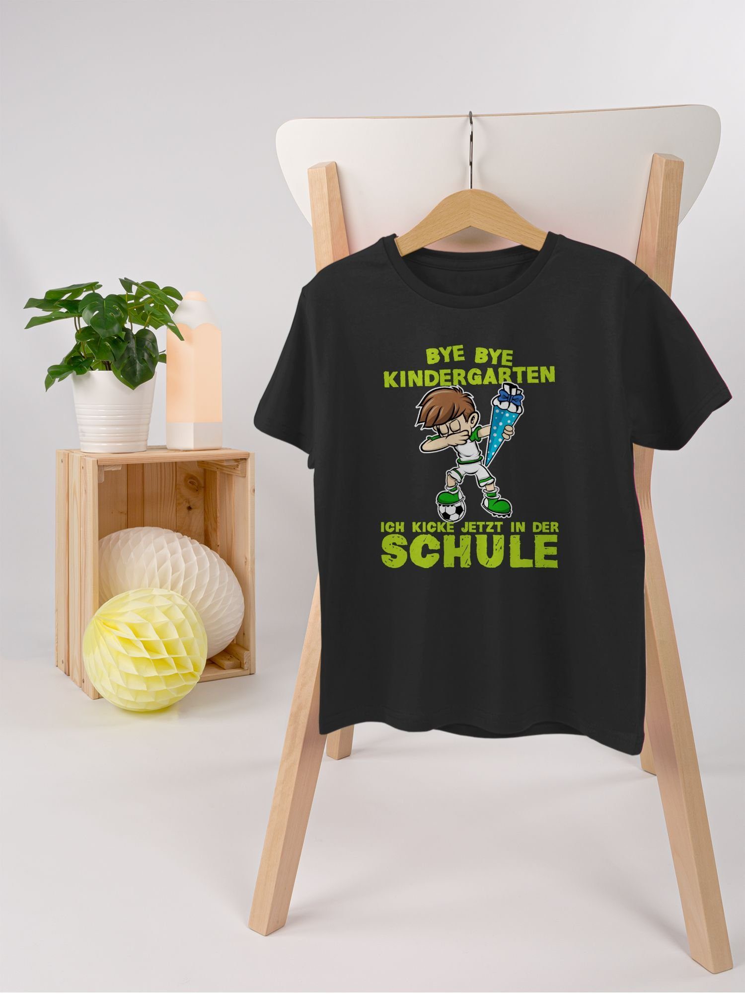 Shirtracer T-Shirt Bye Bye Kindergarten ich kicke jetzt in der Schule Dabbing Junge Fußba (1-tlg) Einschulung Junge Schulanfang Geschenke