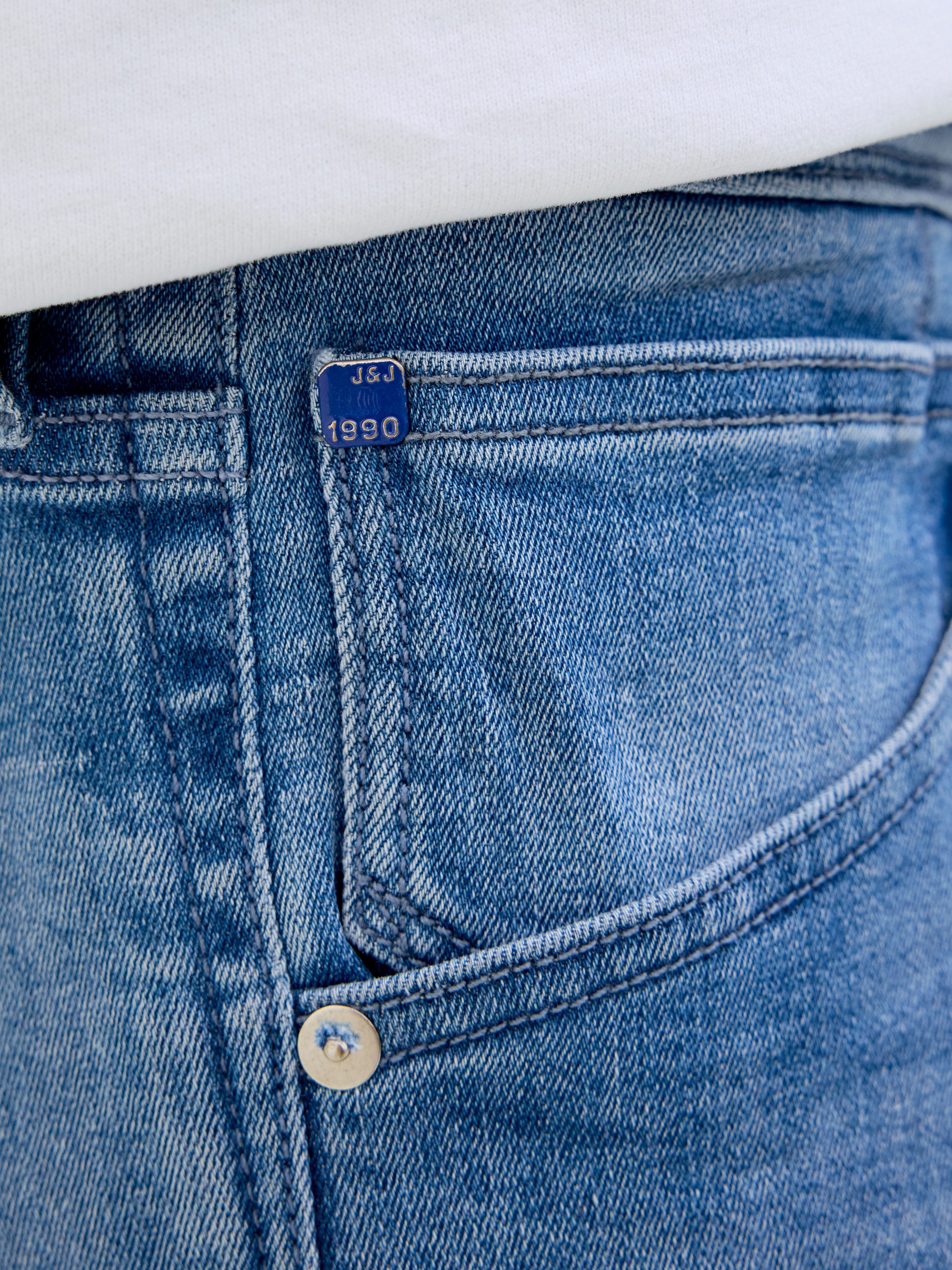 Jack & Jones Shorts "JJIRICK JJFOX SHORTS CB 310 SN", im Four-Pocket Style günstig online kaufen