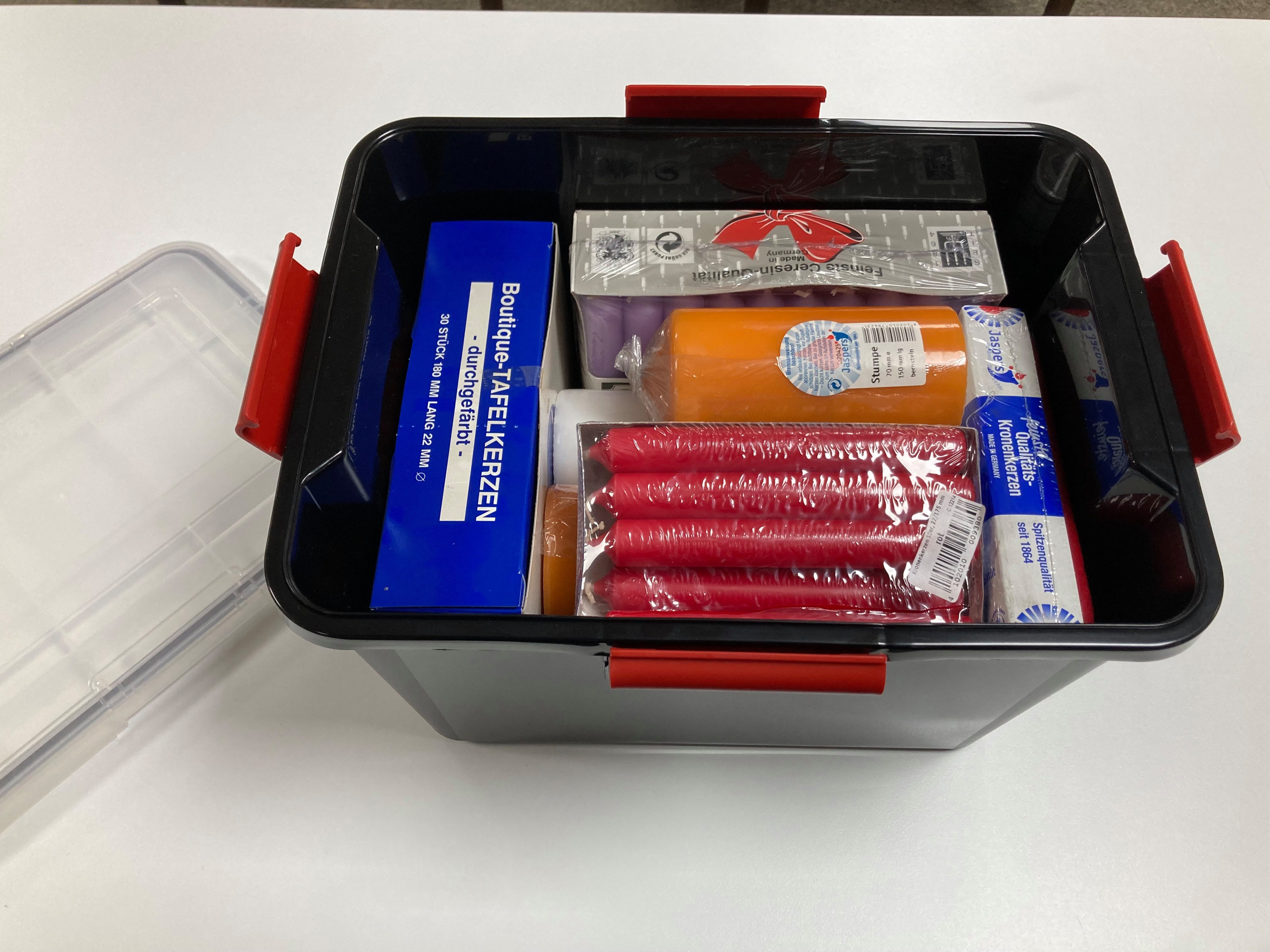 Jaspers Kerzen Stumpenkerze 8 KG Notfallbox Kerzen in gemischter Zusammenbestellung (Blackout-Box)