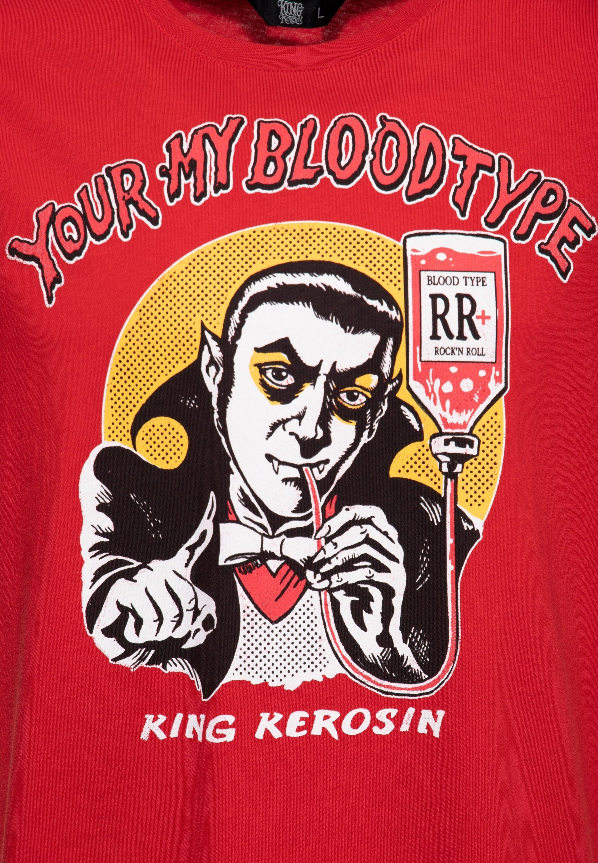 KingKerosin Comic-Stil Artwork Vampir mit my blood im type You're rot Print-Shirt
