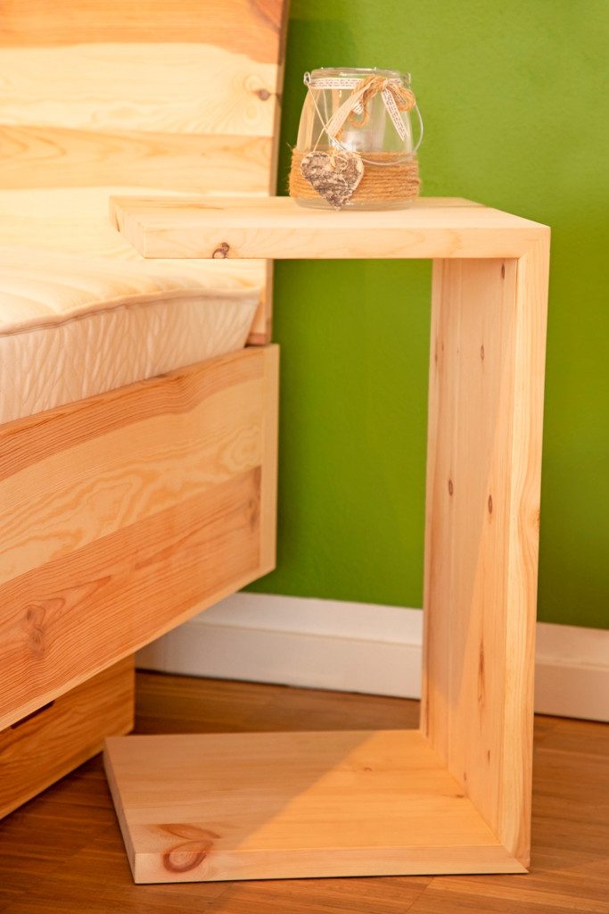geborgenschlafen Nachtschrank aus Zirbenholz – Beistelltisch & Nachttisch – günstig online kaufen