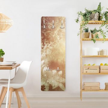 Bilderdepot24 Garderobenpaneel gold Blumen Floral Kunst Muster Retro Vintage Shabby Lilith Design (ausgefallenes Flur Wandpaneel mit Garderobenhaken Kleiderhaken hängend), moderne Wandgarderobe - Flurgarderobe im schmalen Hakenpaneel Design