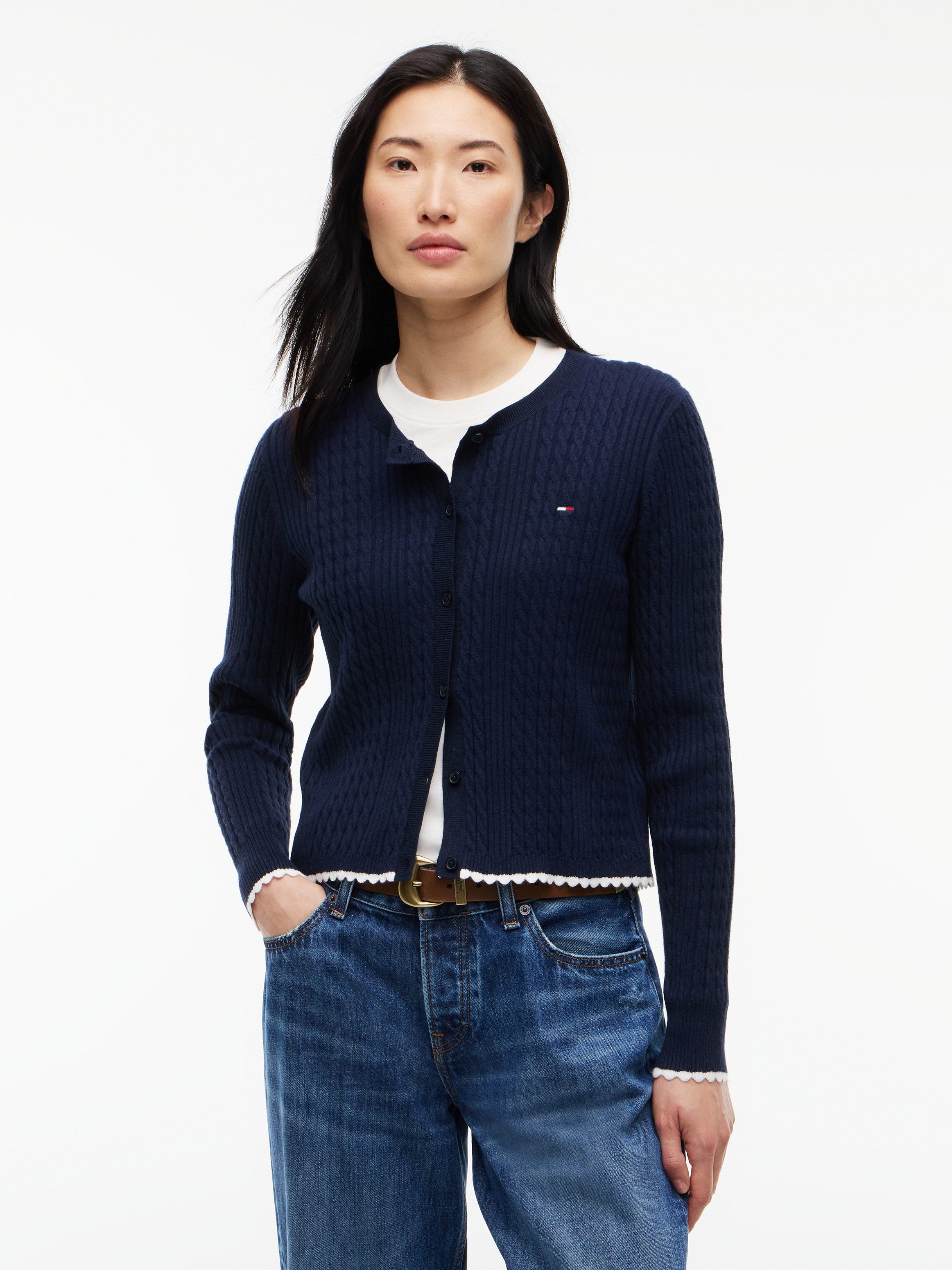 Tommy Jeans Strickjacke TJW CABLE CREW NECK CARDIGAN EXT Viskosemischung, mit Zopfmuster