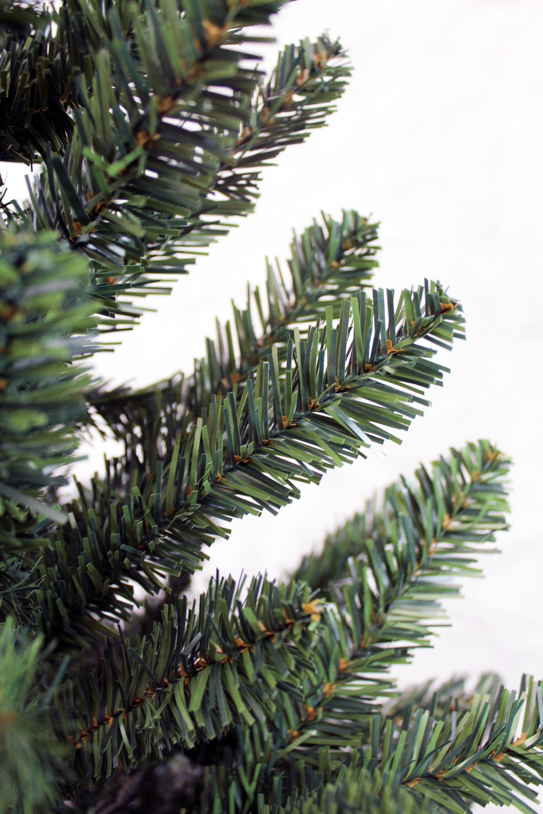 Arnusa Künstlicher Weihnachtsbaum einfache realistisch, Tannenbaum sehr Edeltanne, Metall-Ständer, Christbaum mit Klappbar Montage