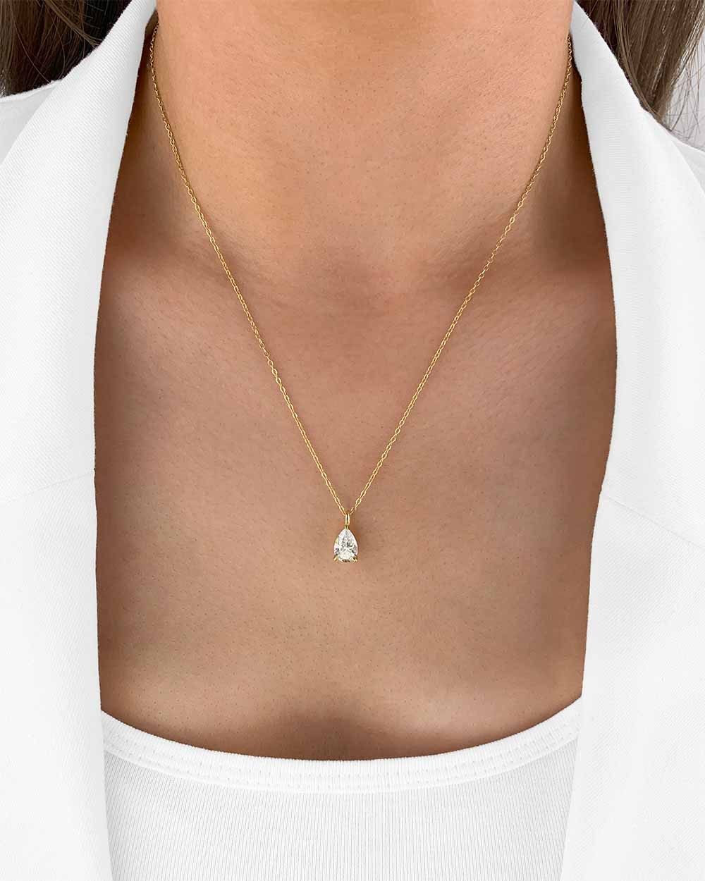 DANIEL CLIFFORD Kette mit Anhänger 'Aurelia' Damen Halskette Silber 925, 14k vergoldet Solitär Anhänger (inkl. Verpackung), vergoldete Silberkette mit tropfenförmigem Kristall-Anhänger weiß