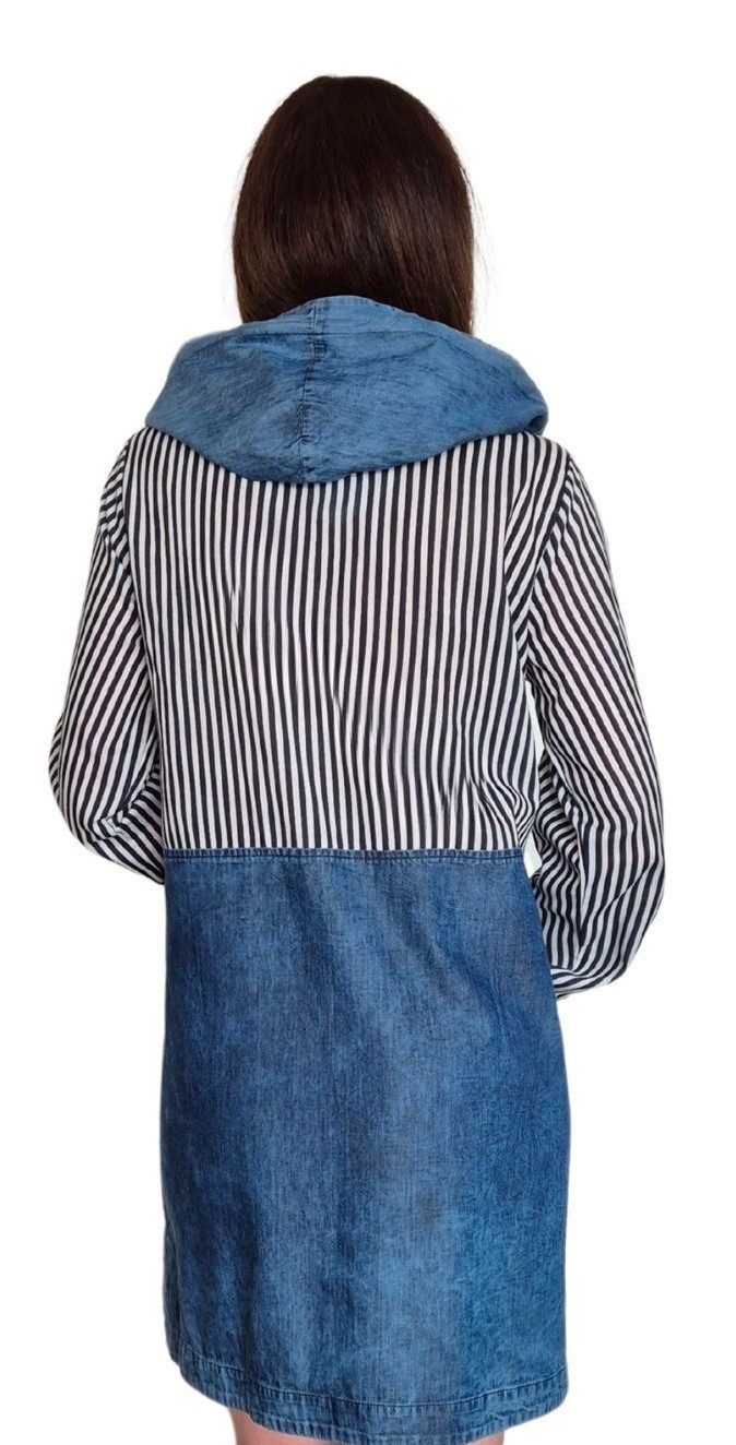 Gio Milano Blusenjacke G28-9102, in Jeansoptik und Strassbesatz 2 Wege Reißverschluss, gestreift, mit Taschen