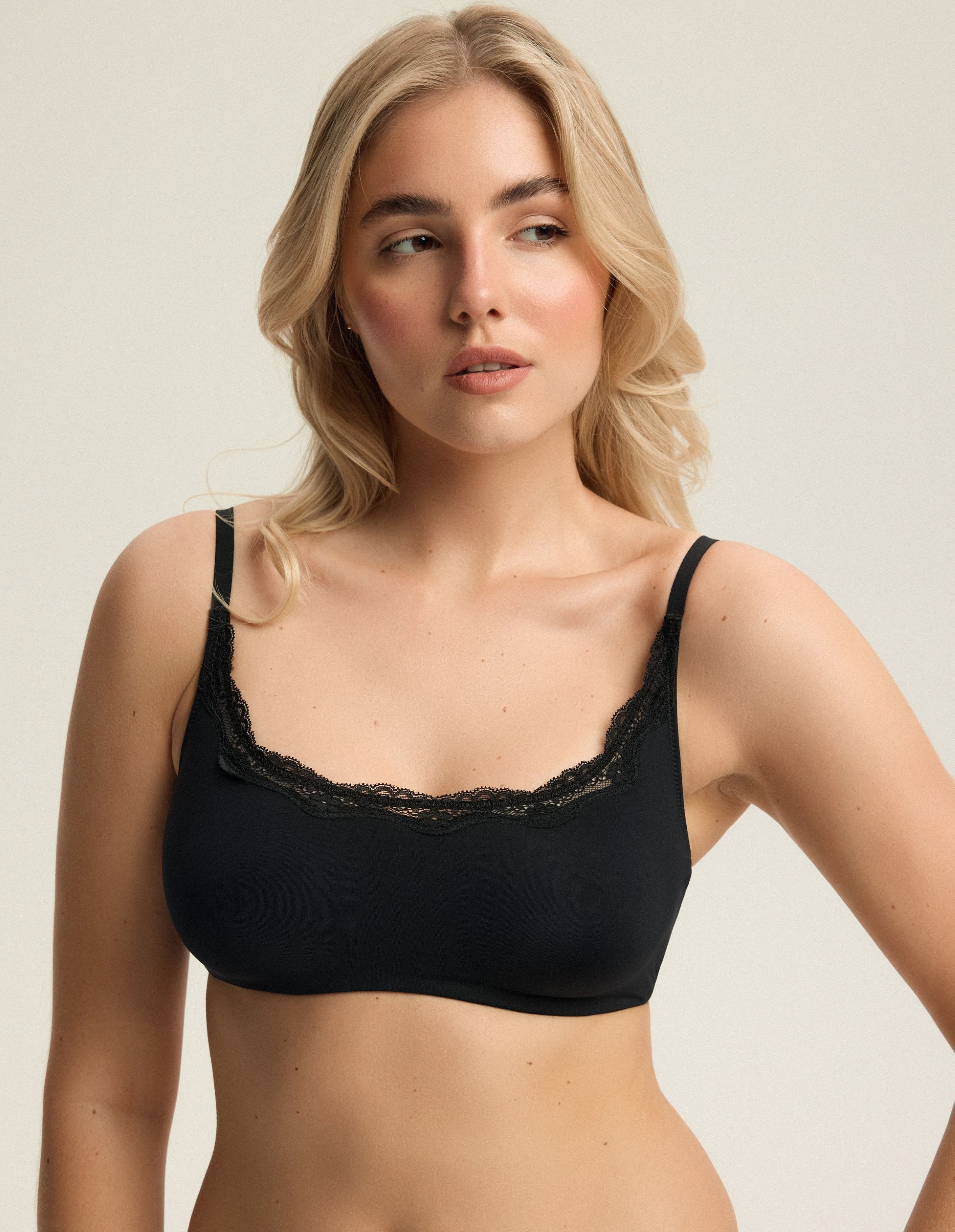 ESOTIQ Bralette-BH Bralette Arien, ohne Bügel, Spitzenbesatz