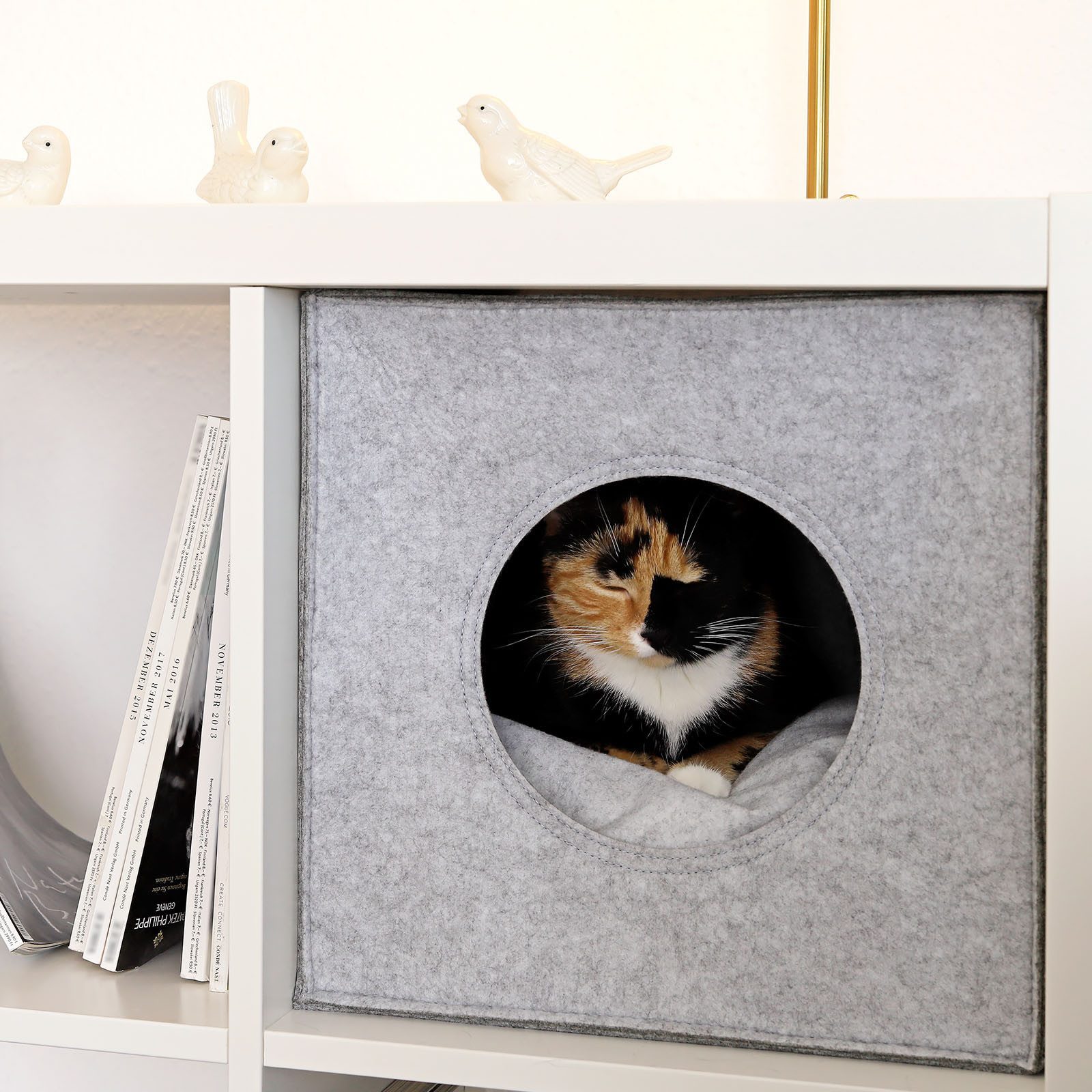 lionto Tierhöhle quadratisch, Regaleinsatz & Katzenbett 2-in-1, 33x37x33 cm Katzenhöhle aus robustem Filz