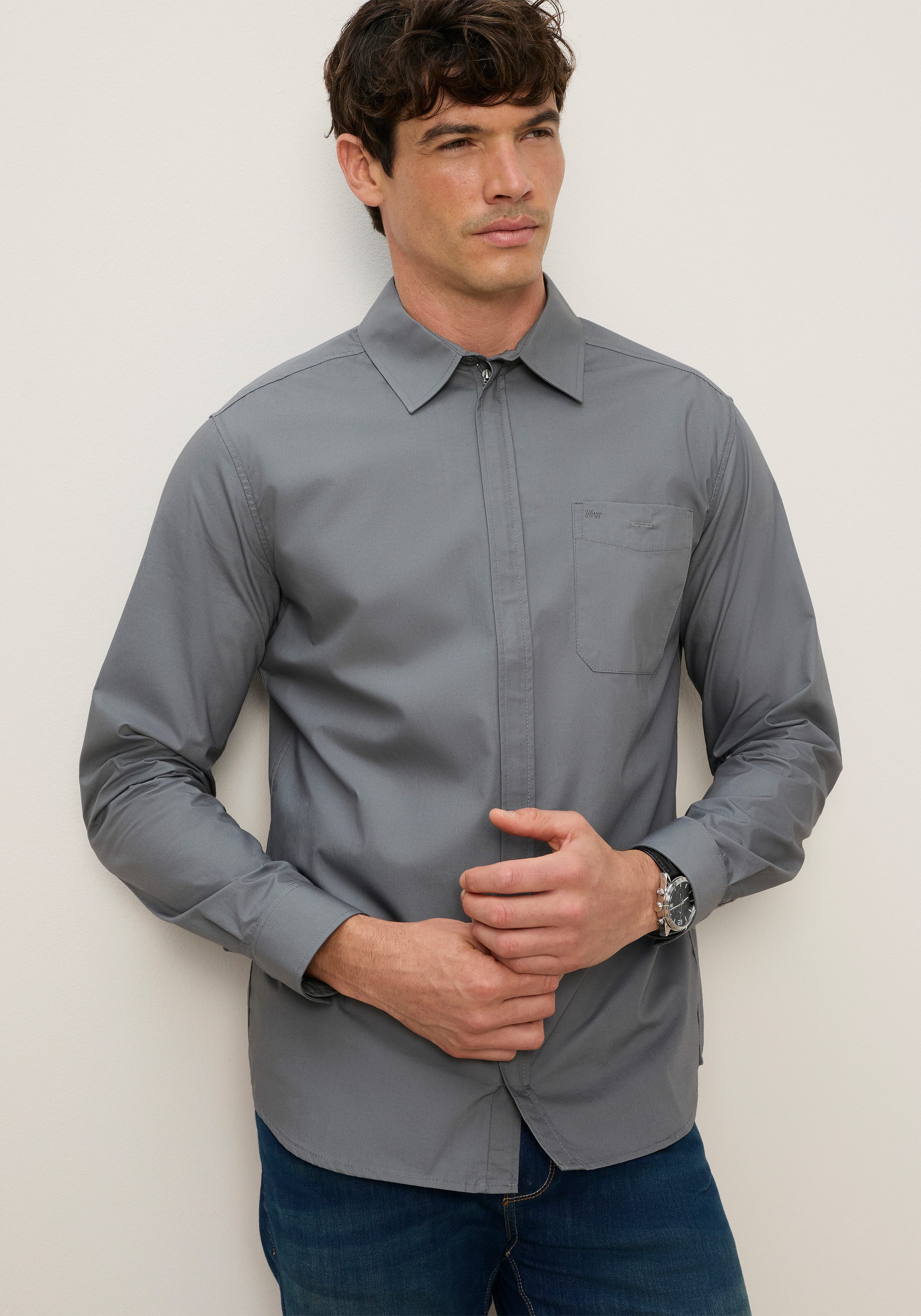 Man's World Langarmhemd mit moderner Reißverschlusslösung Regular Fit, Die moderne Alternative zum klassischen Hemdenlook. € 33,99, (€ 33,99 pro 1 Stk).