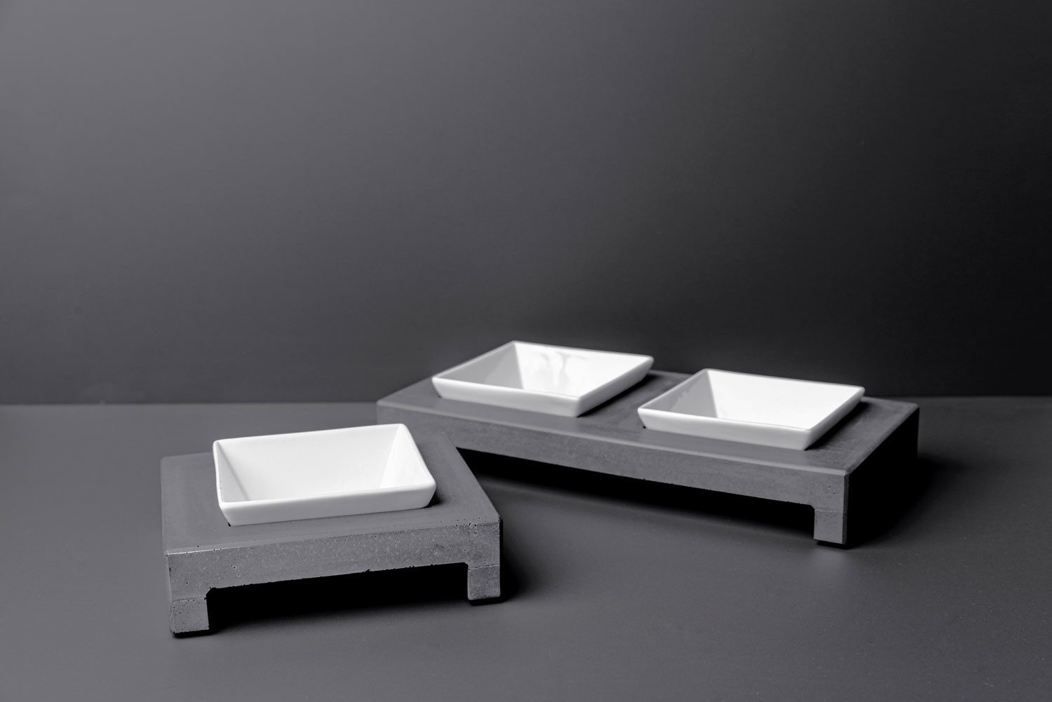 GRAURAUM Katzen-Geschirr Fressnapf aus Beton, inkl. Keramikschale