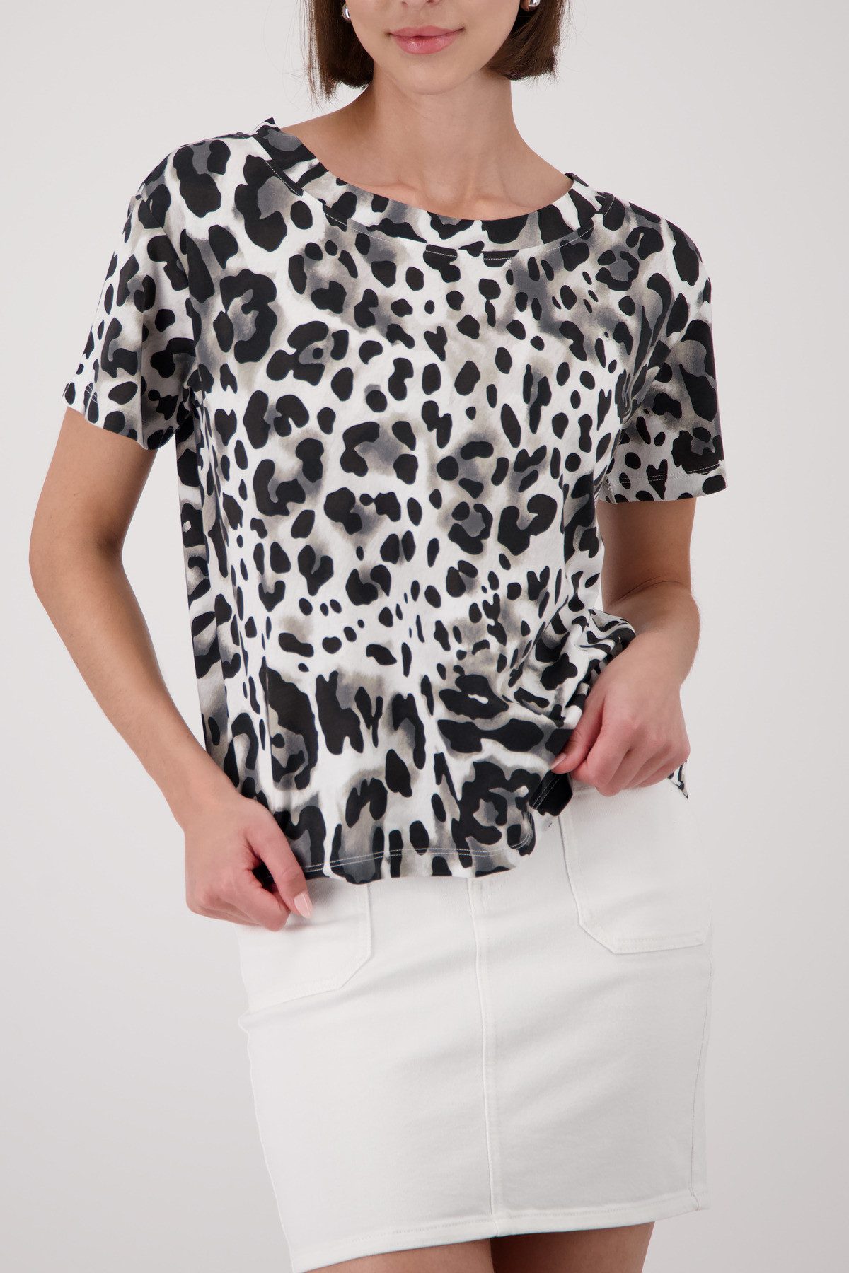 T-Shirt Shirt Leodruck allover