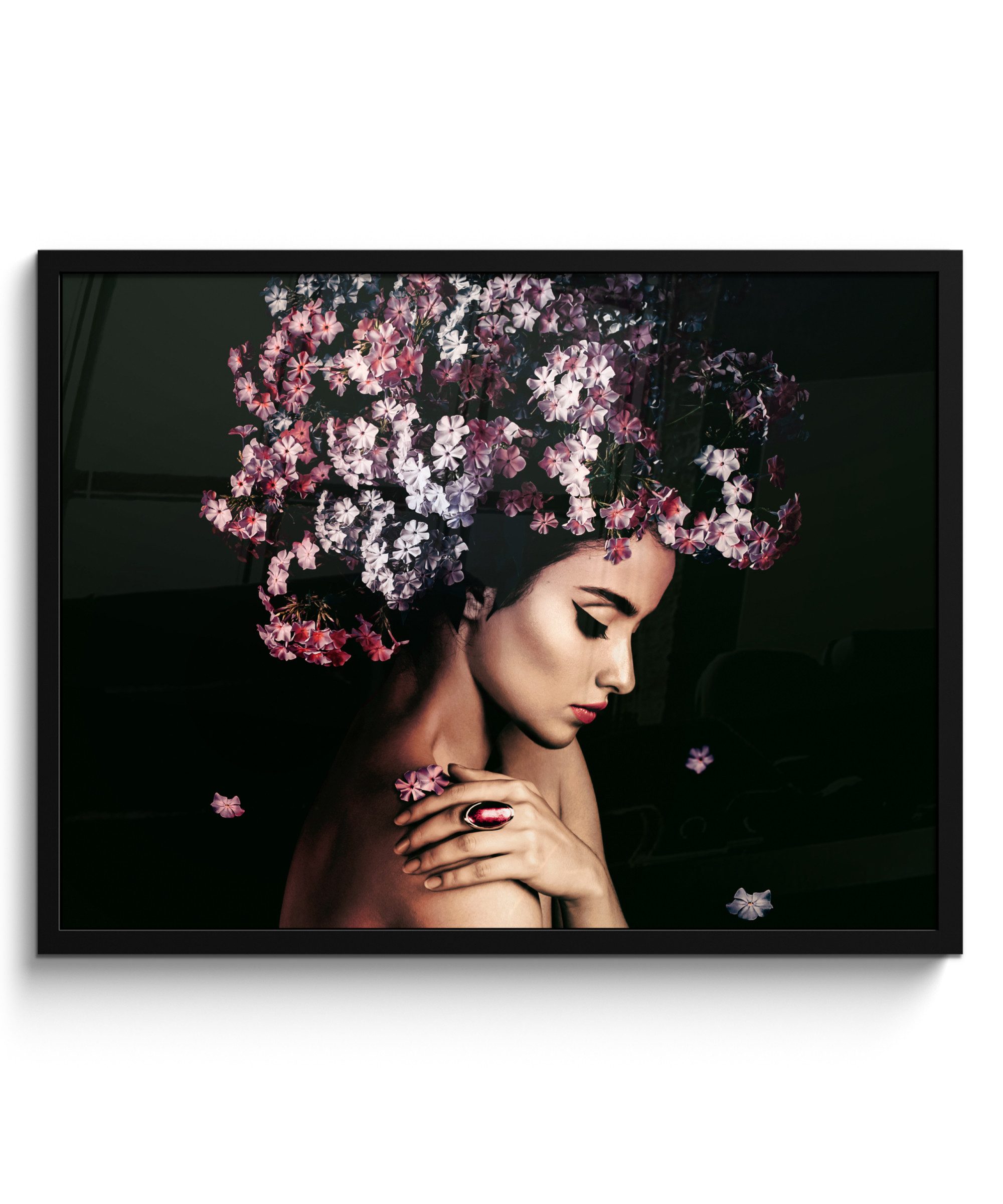 MuchoWow Poster Blossom - Frau - Rosa - Luxus, (1 St), Bilderrahmen, Poster mit Rahmen, Wandbilder, 70x50 cm