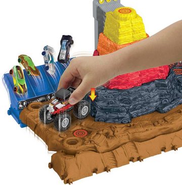Hot Wheels Spiel-Parkhaus Monster Trucks Bone Shakers Schrottplatz, 1 Spielzeug-Auto 1:64