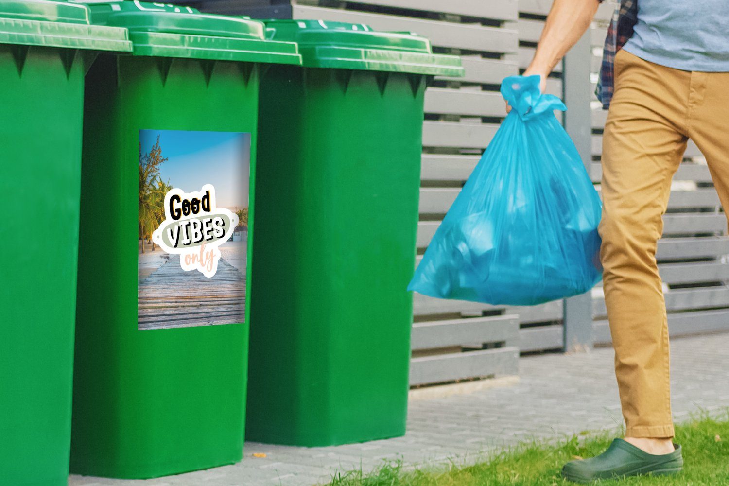 Zitat Sticker, Mülltonne, Abfalbehälter (1 - Sommer Container, Mülleimer-aufkleber, - St), MuchoWow Strand Wandsticker