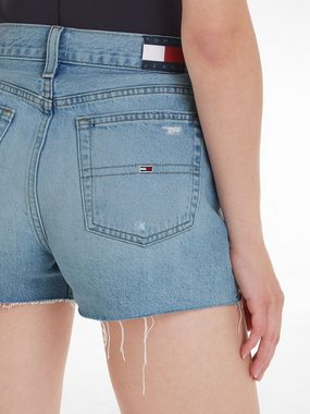 Tommy Jeans Shorts HOT PANT BH0015 mit heavy Destroyed Effekten am Saum