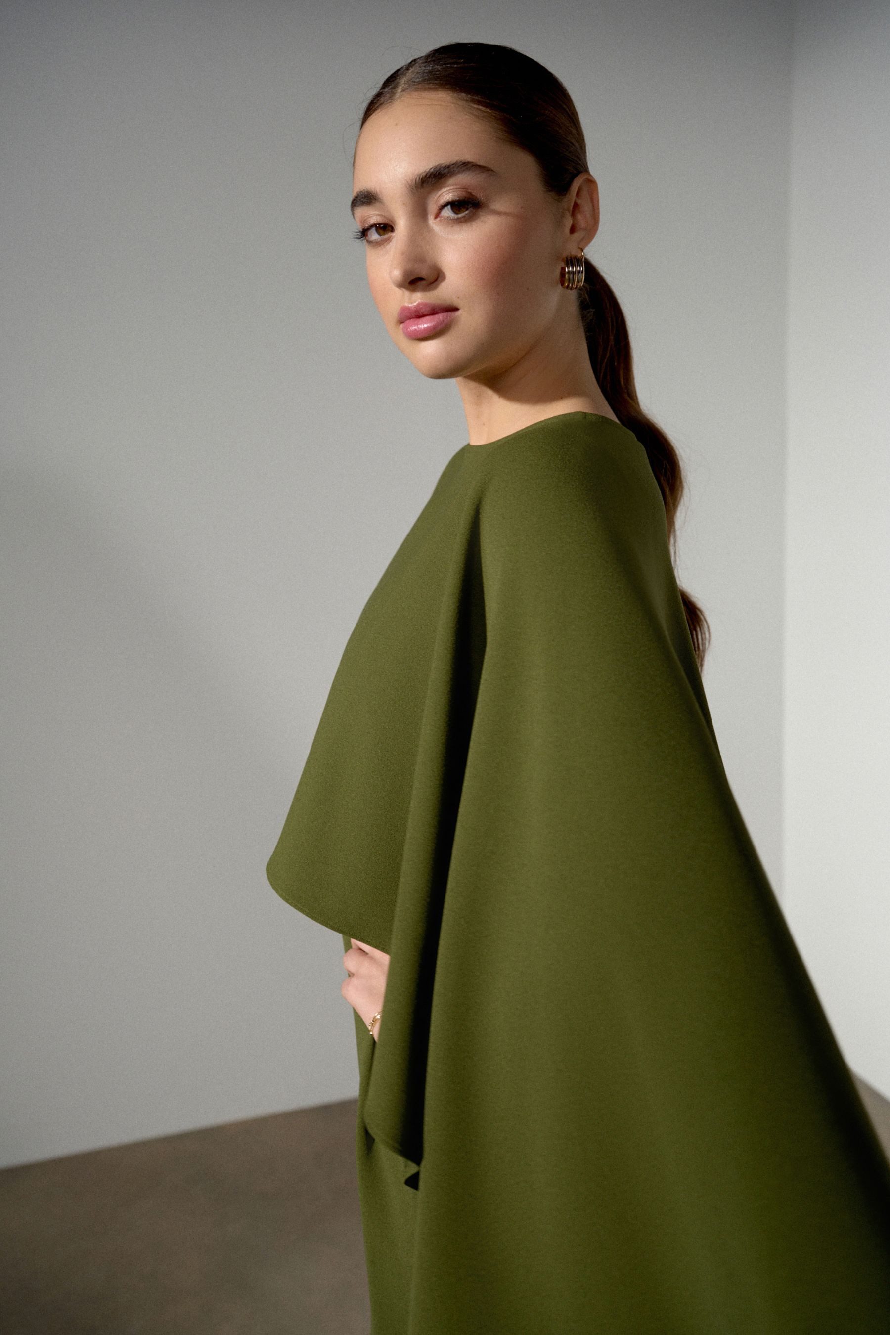 Next Jumpsuit Festlicher Cape-Jumpsuit aus Jersey (2-tlg) – Bild 5 von 5