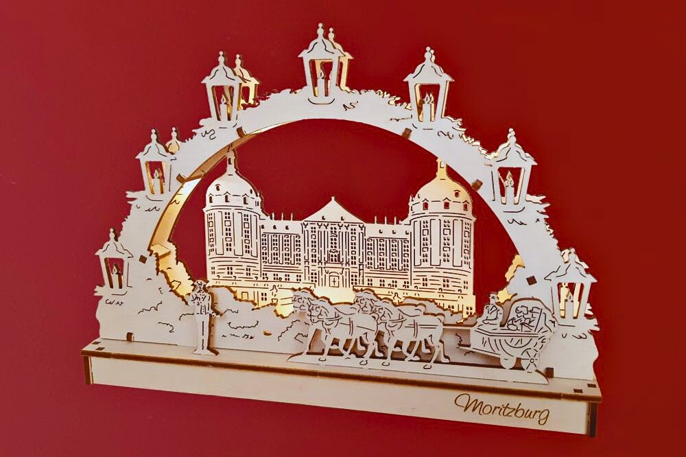 DeColibri LED Schwibbogen LED Schwibbogen Bausatz - Dresden Schloss Moritzburg, Batterie, Holzkunst aus Sachsen